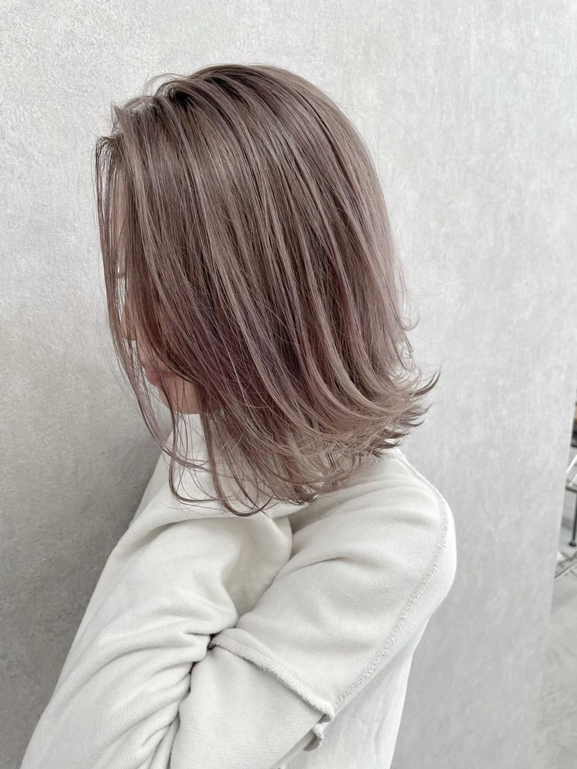 ミディアム ヘアアレンジ カラー ブリーチ ケアブリーチ デザインカラー ダブルカラー ハイトーンカラー 女性専用サロン梅田 髪質改善カラーakiのヘアスタイル