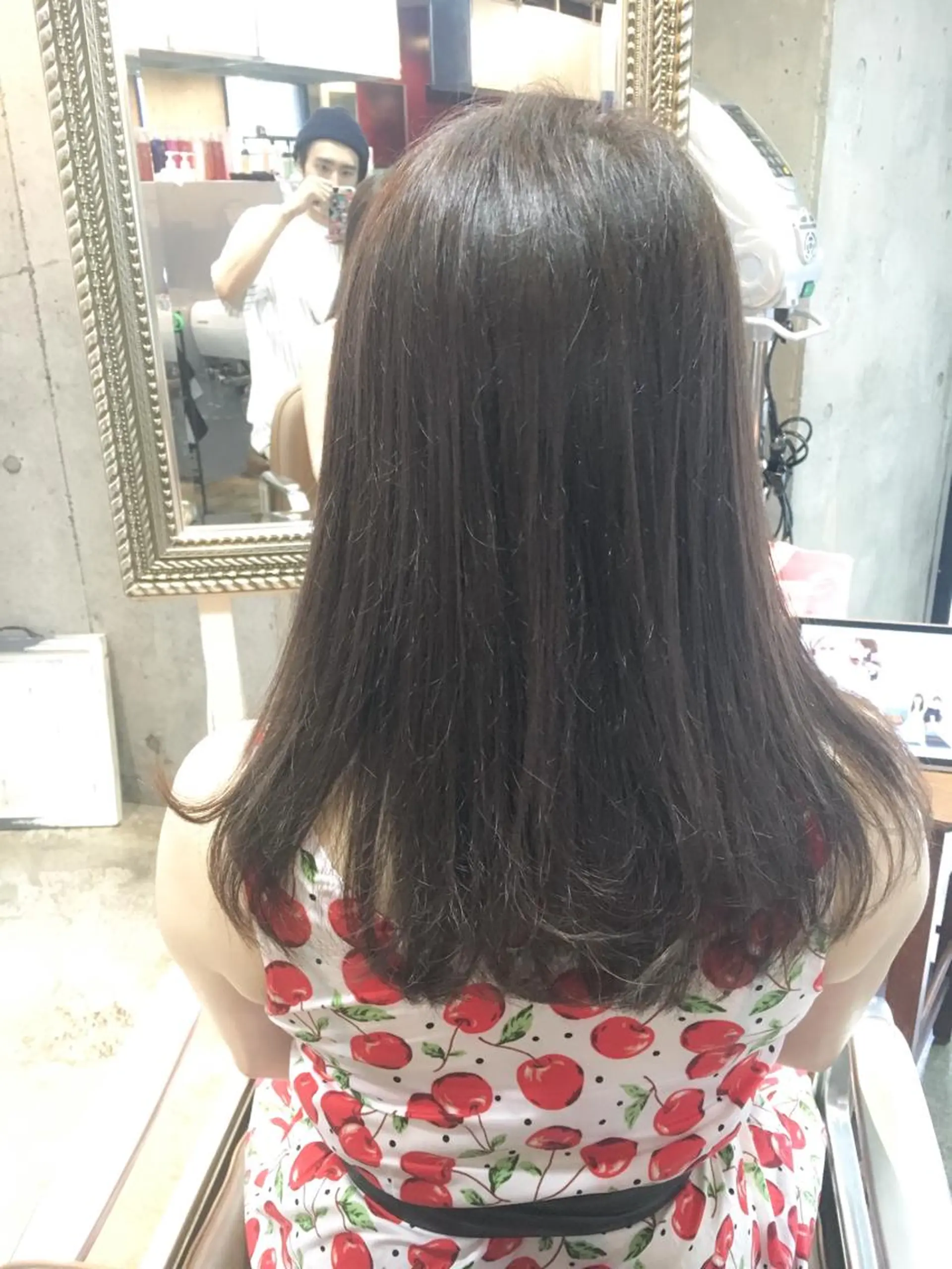 セミロング カラー グレージュ 北條 優輝のヘアスタイル