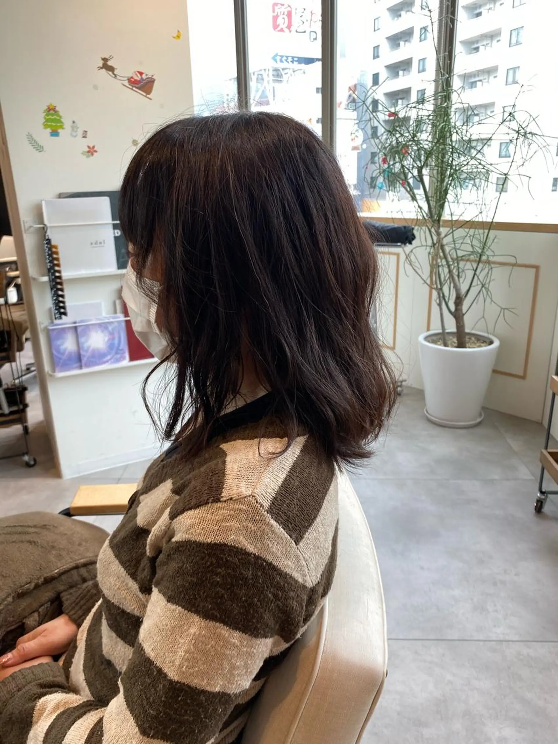 ミディアム 大阪ウルフカット ハッシュカットのヘアスタイル