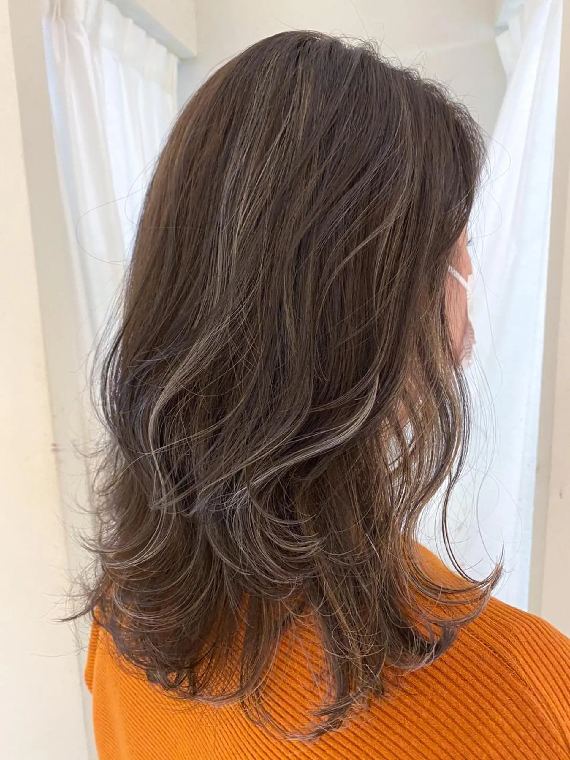 ミディアム レイヤーカット 川田くるみのヘアスタイル