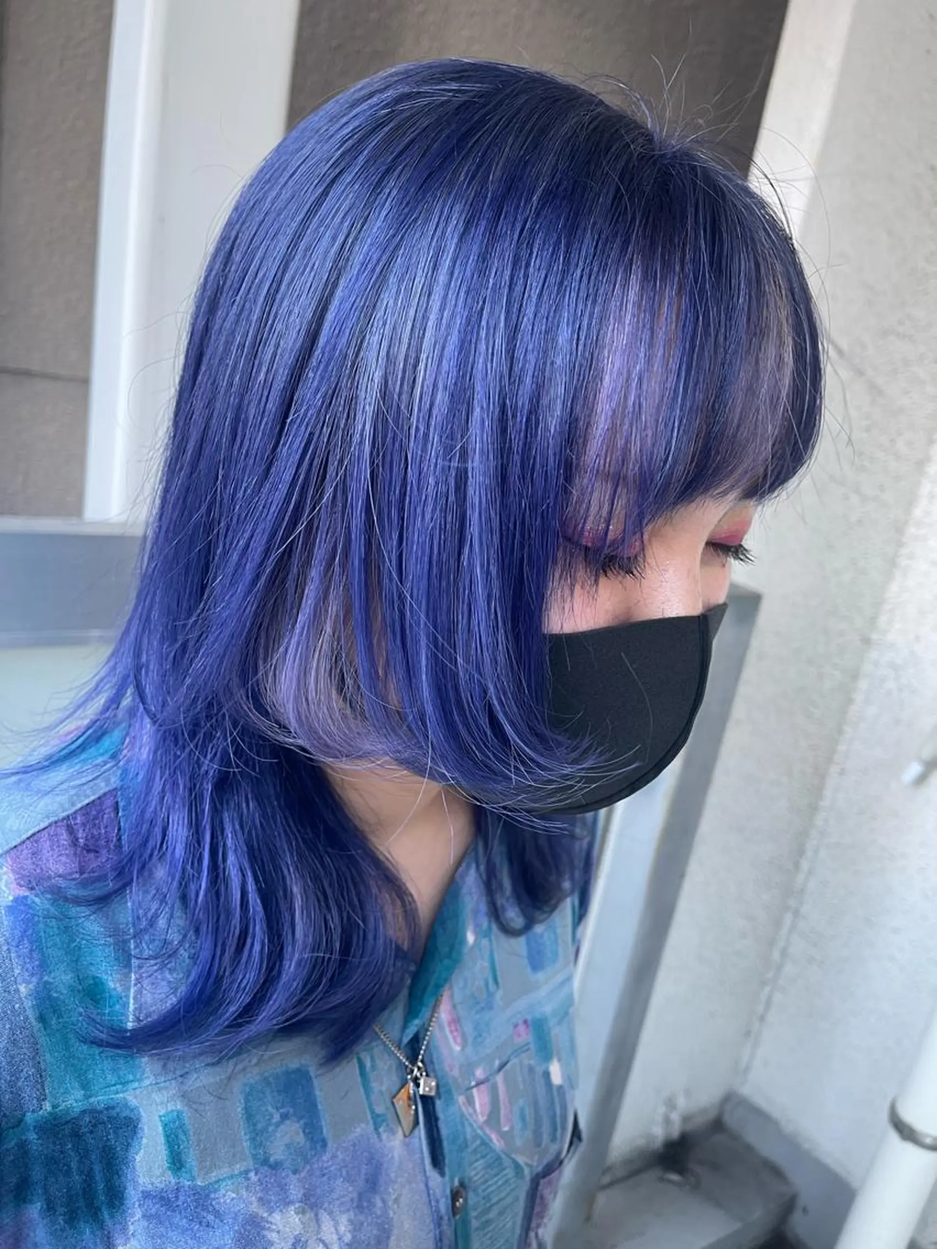 セミロング カラー 岩谷/ブリーチ 🪽透明感カラーのヘアスタイル