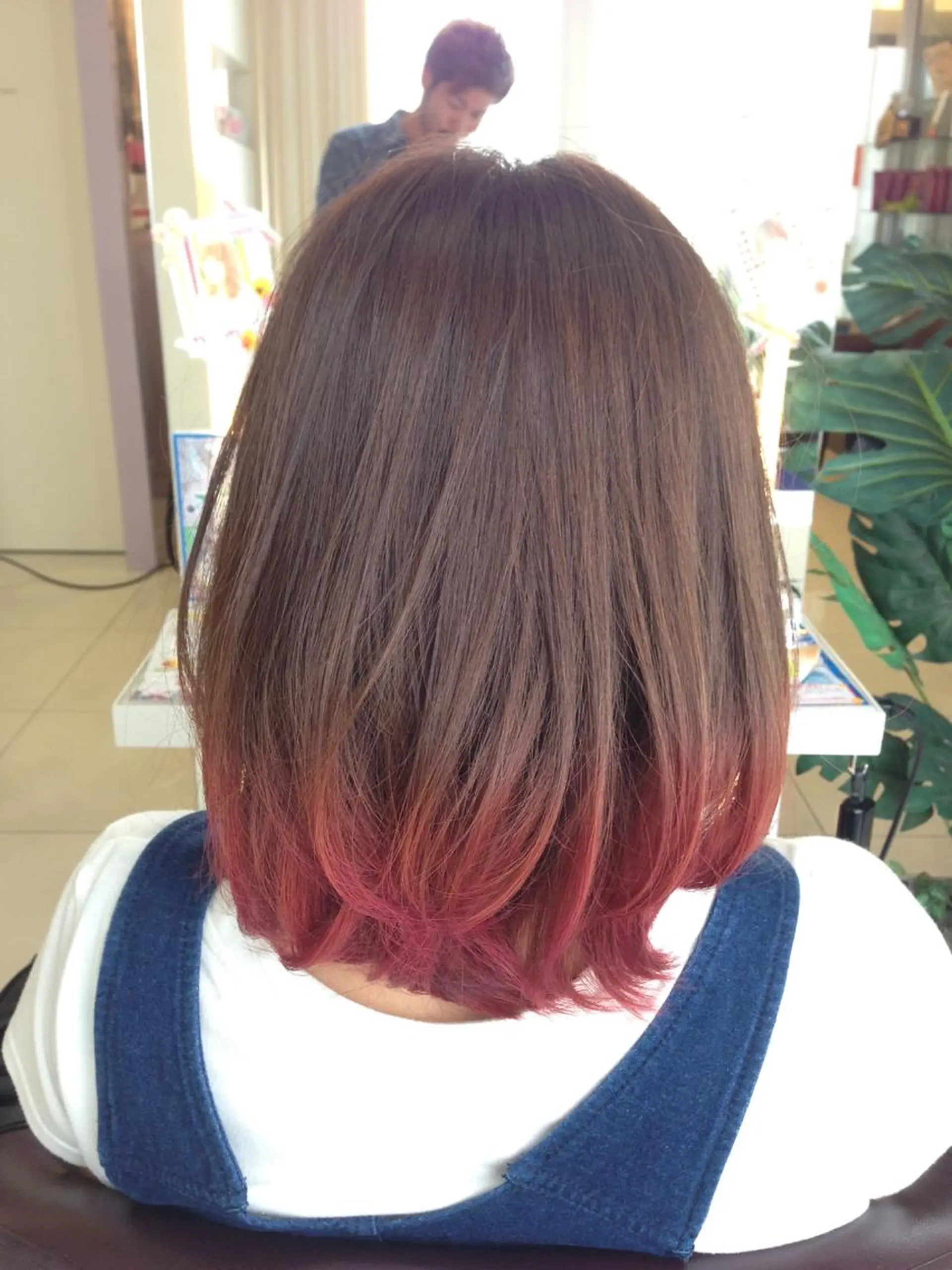 ミディアム カラー グラデーションカラー ピンクカラー 松本 明日可のヘアスタイル