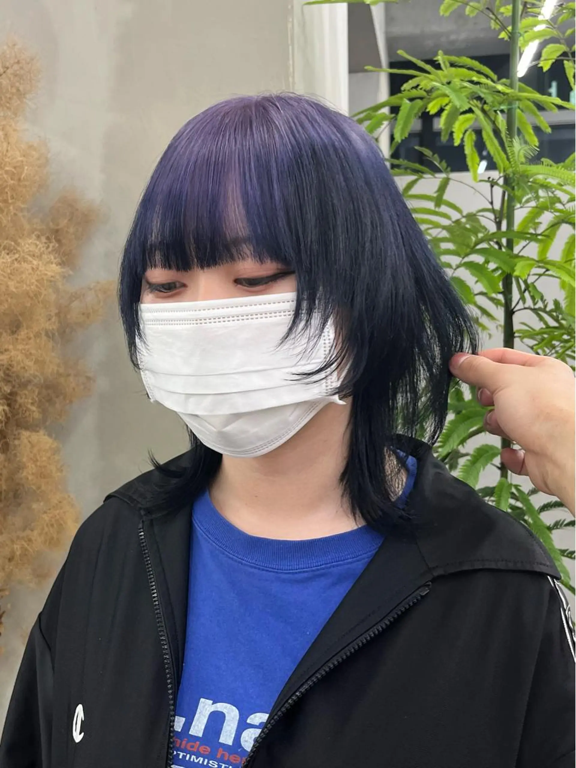 ミディアム イツク ⚡️ ルーツ/ハイトーンのヘアスタイル