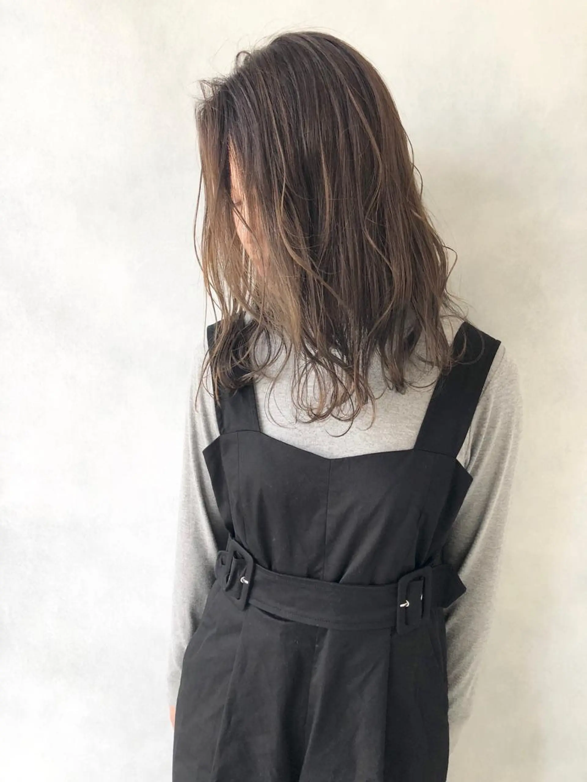 ミディアム 外国人風カラー ハイライト レイヤーカット ヘアカラー トリートメント 小澤大輔 YOLO hairのヘアスタイル