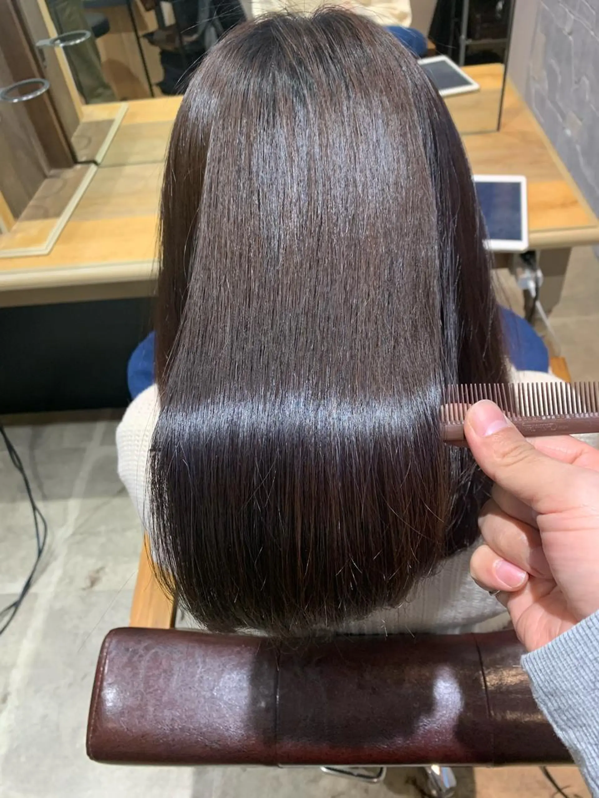 セミロング 髪質改善 トリートメント カット トリートメント HAIR  SALONgenie (ヘアーサロンジーニー)所属・嶋崎 啓人のヘアスタイル