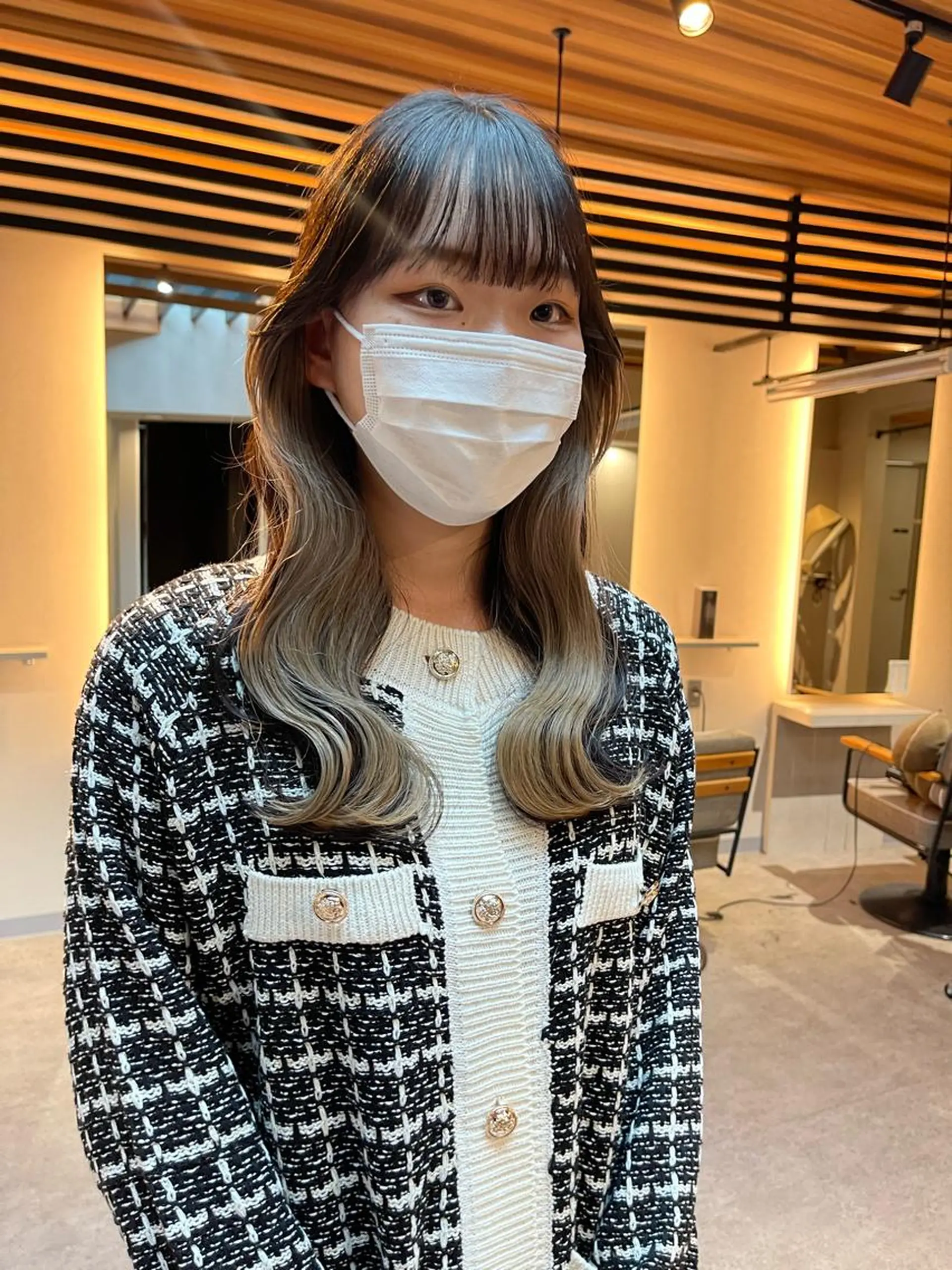 ミディアム 市村 香多のヘアスタイル