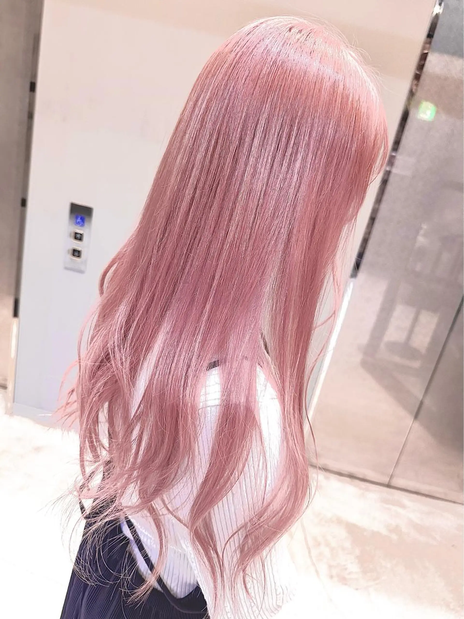 ロング 🔷ブリーチバレイヤ ージュ🔷飯野達也のヘアスタイル