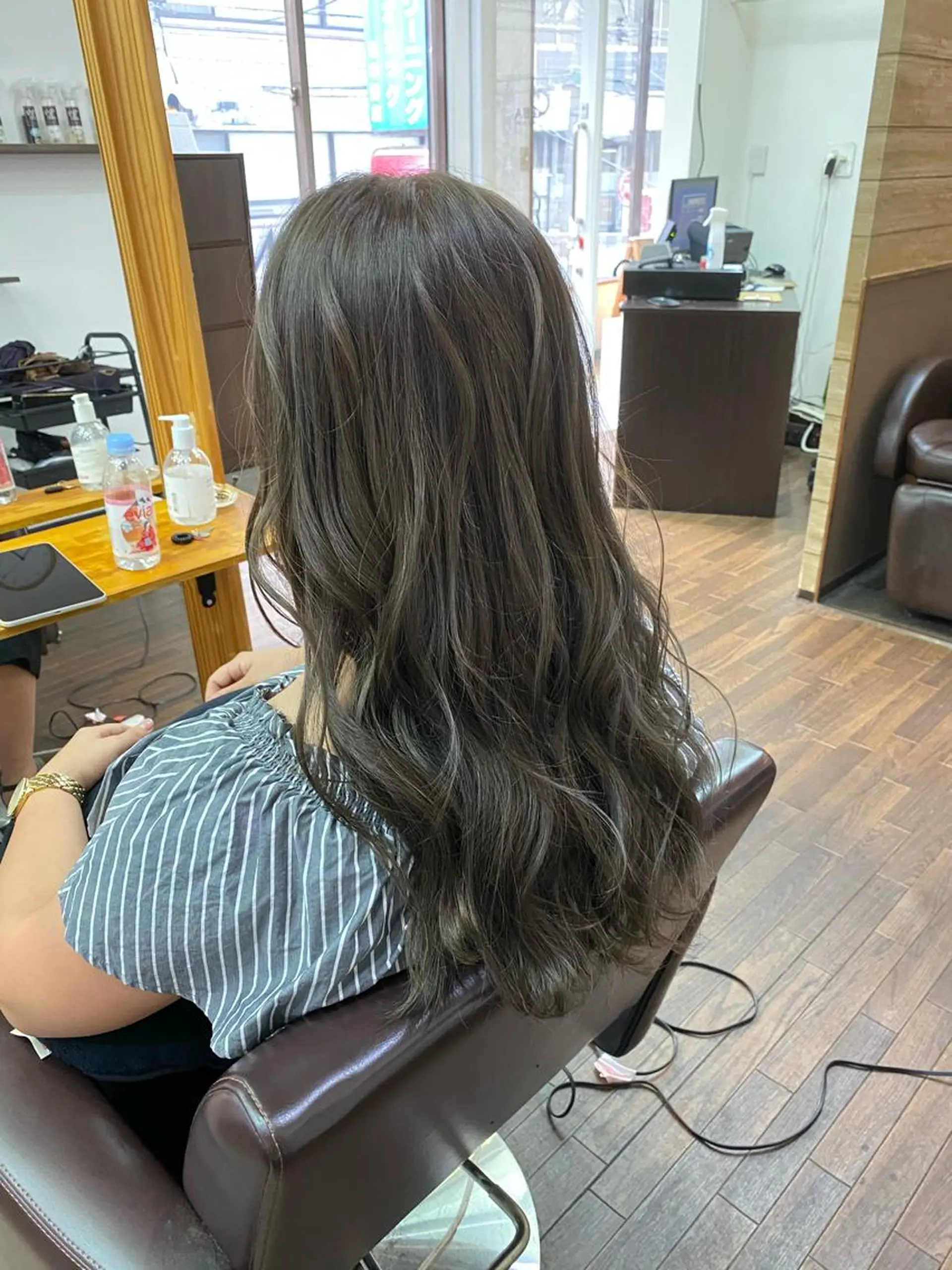 ミディアム カラー 美容師歴18年 ALBA 齊藤のヘアスタイル