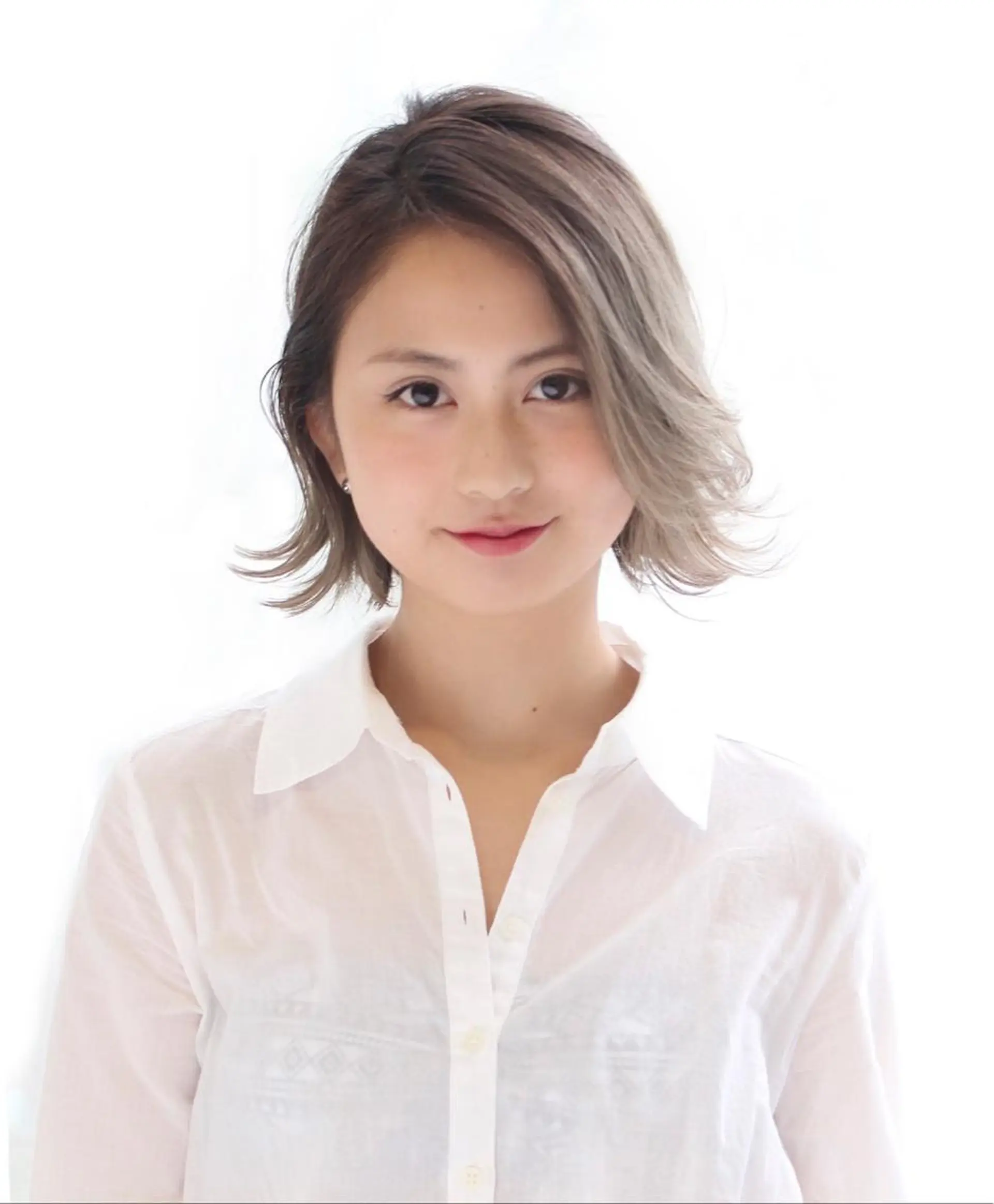 ミディアム カット ヘアカラー トリートメント Reve Resort池袋のヘアスタイル
