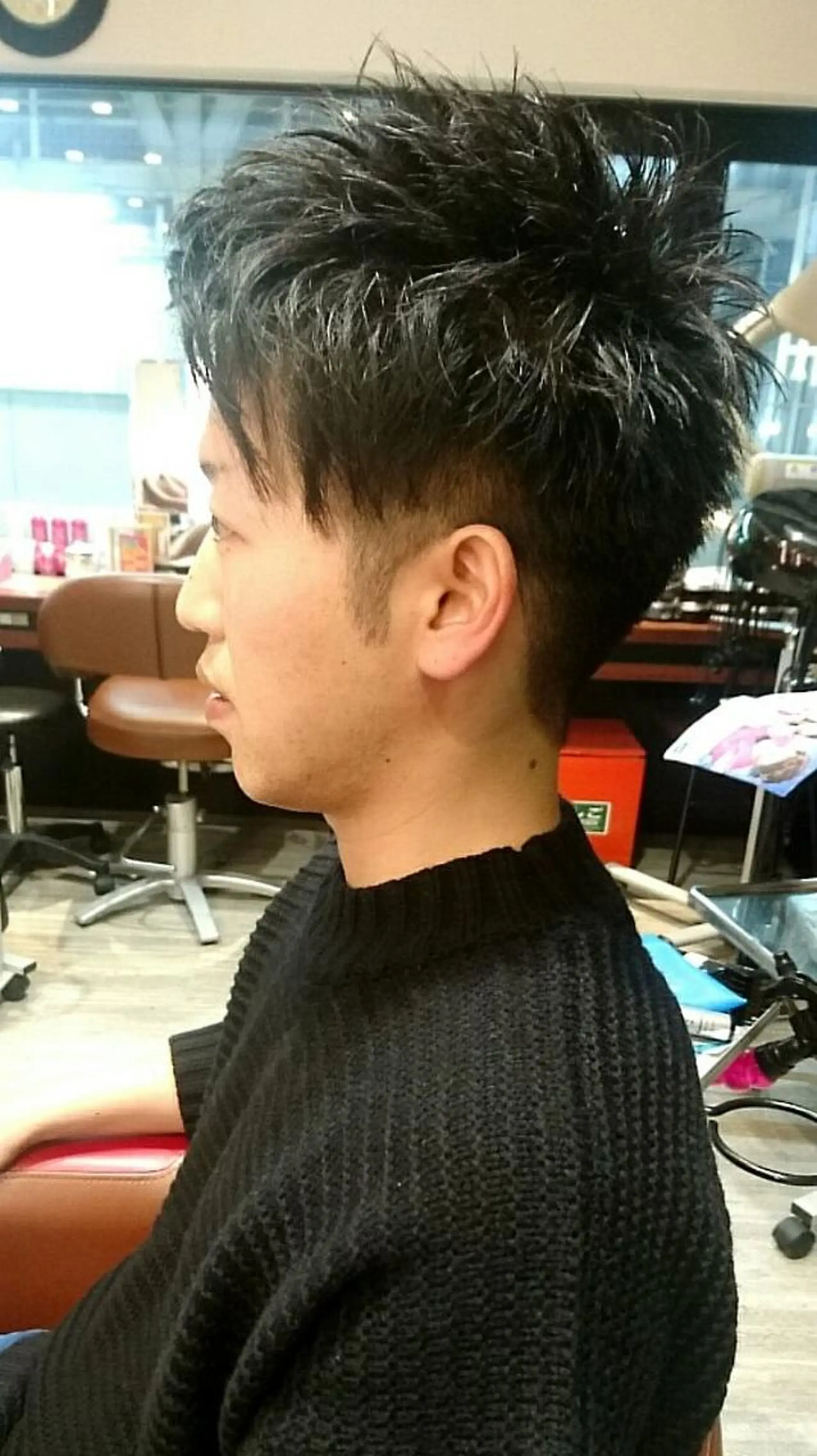 メンズ ツーブロック カット パーマ ブリーチ/ヘアケア/ 艶髪/イギチハルのヘアスタイル