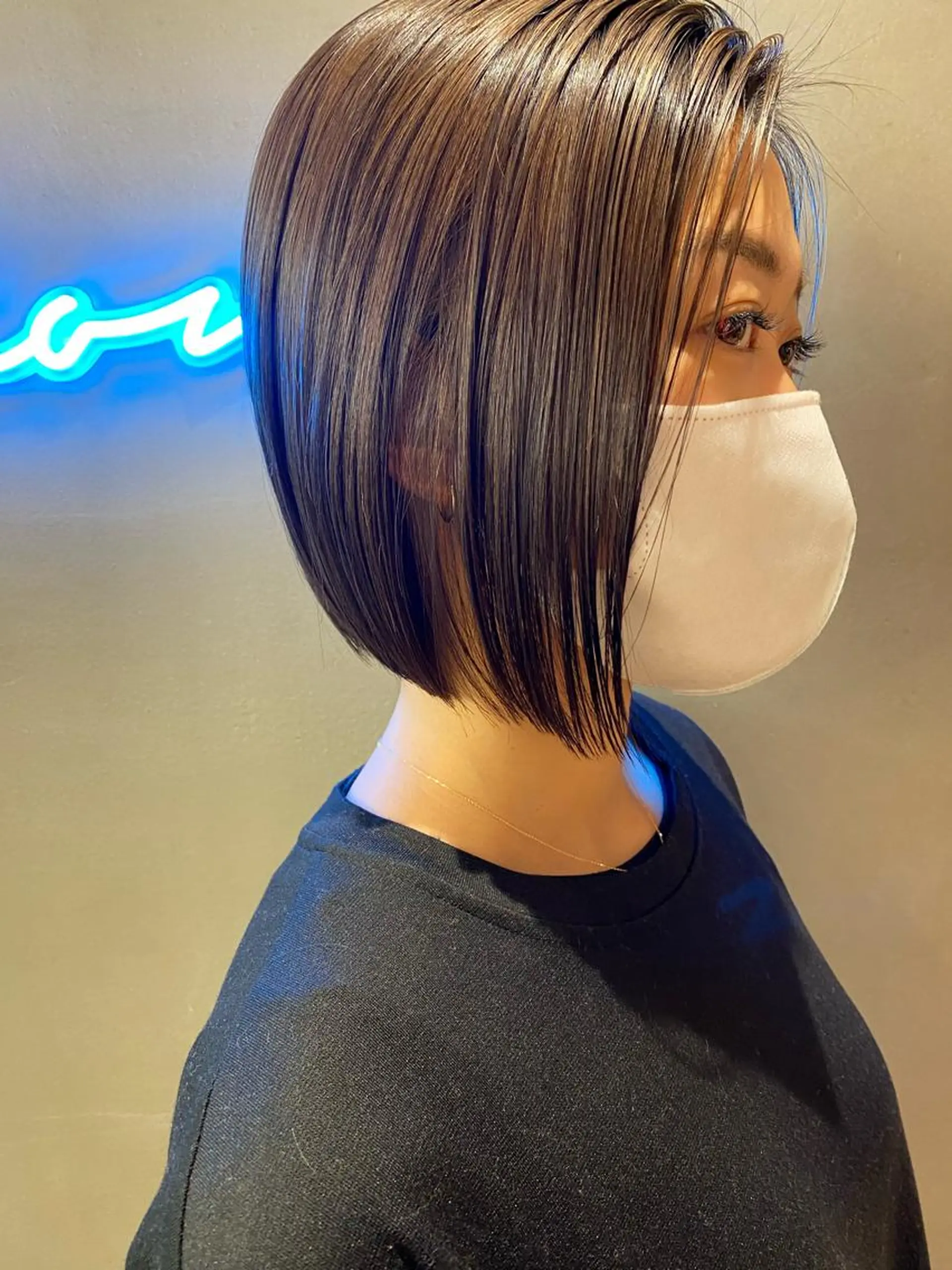 ショート カラー ヘアカラー トリートメント 顔周り/ブリーチなし /縮毛矯正🫧伊勢のヘアスタイル