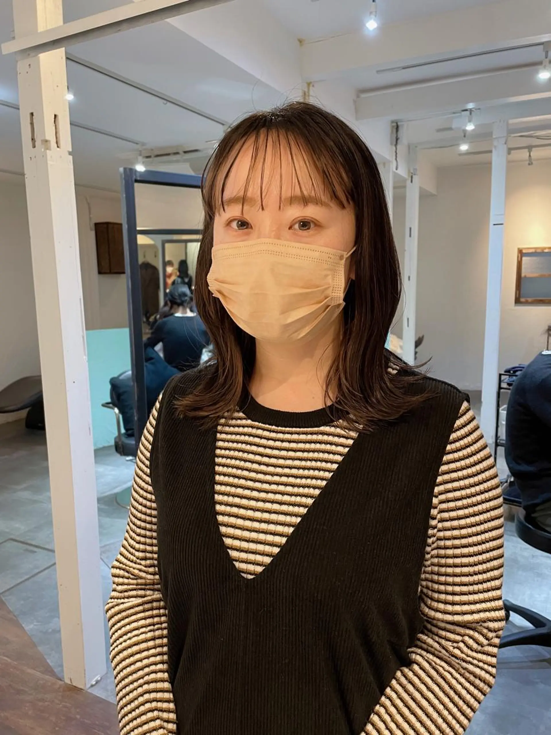 セミロング カラー 高橋 愛美のヘアスタイル