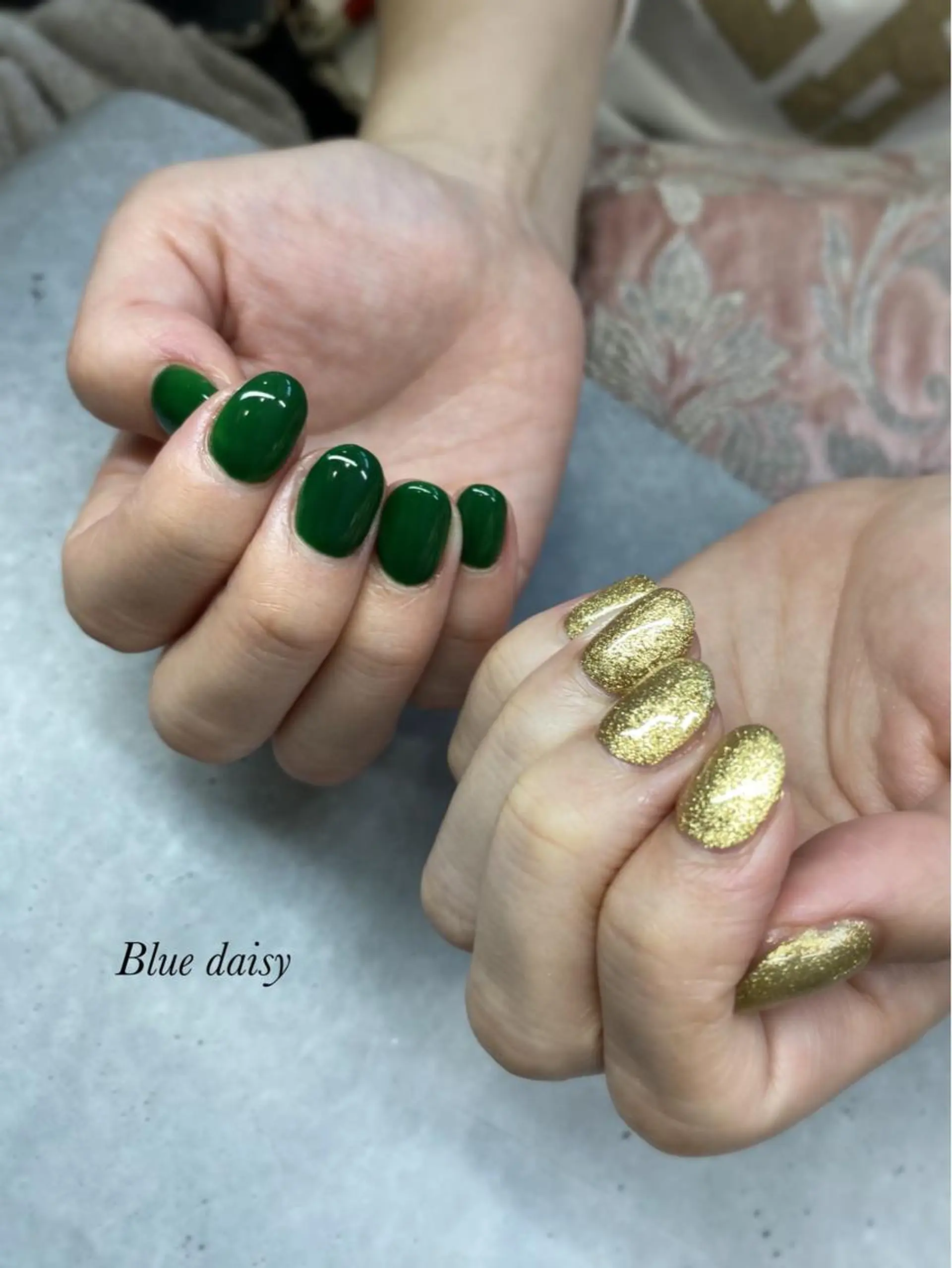 ネイル ゴールド グリーン ラメ(グリッター) ワンカラーネイル Blue　daisy　栄本店 【ブルーデイジー】所属・Blue daisy 栄本店のネイルデザイン