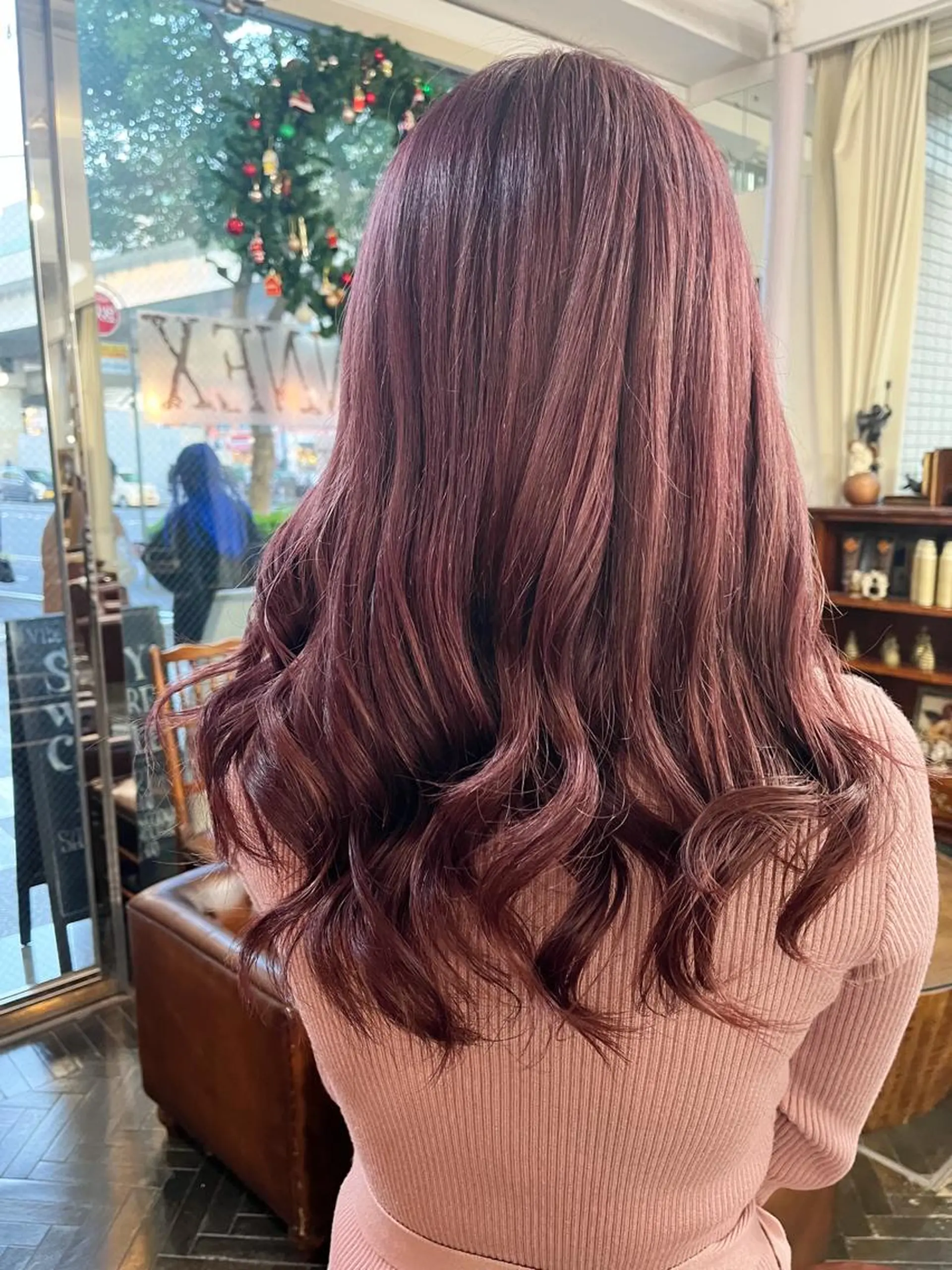ロング カラー ヘアカラー モモカ/ハイトーン /バレイヤージュのヘアスタイル