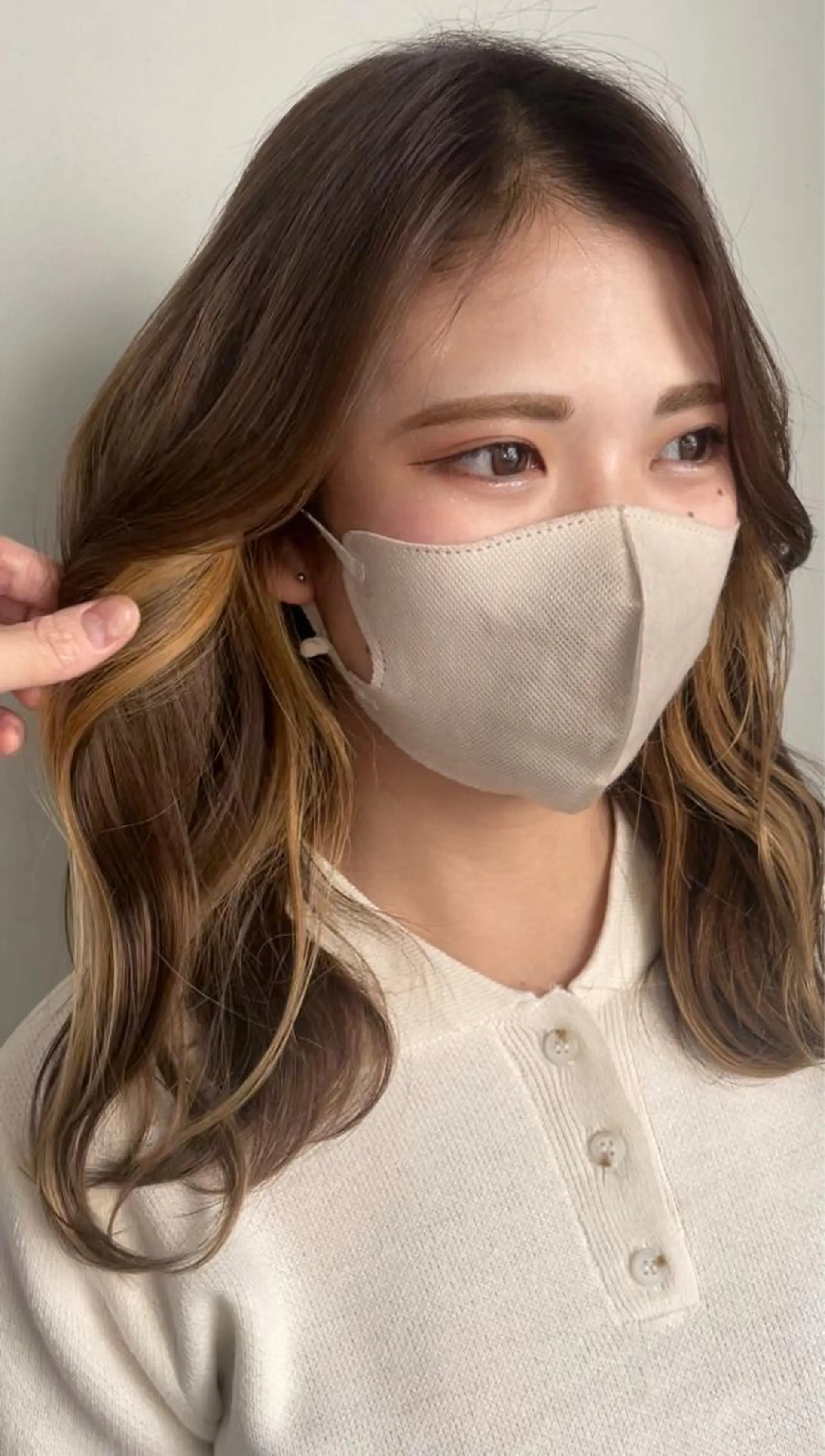 ミディアム カラー イヤリングカラー ヘアカラー チヒョ🦋 韓国hair🇰🇷のヘアスタイル