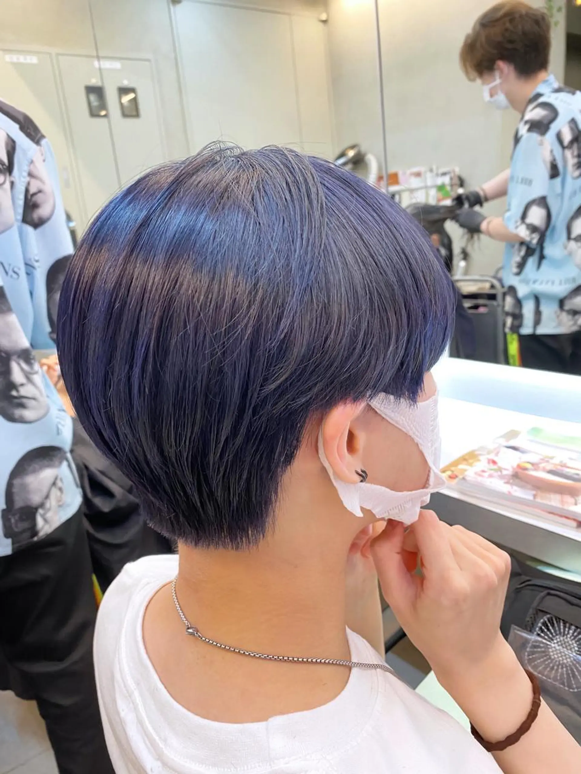 ショート カラー 岡野 静華のヘアスタイル