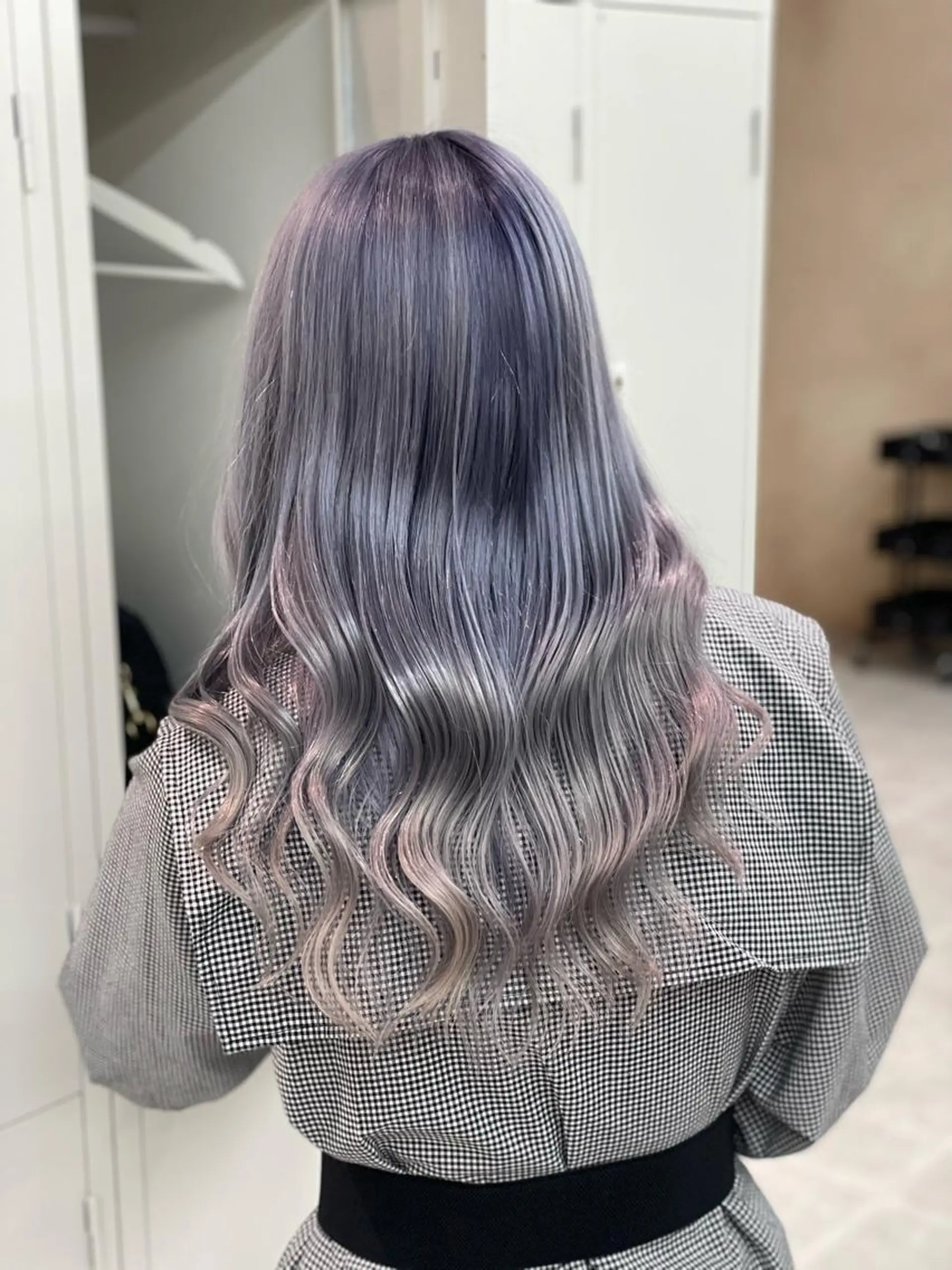 ロング カラー ショーヤ/ブリーチ /エクステのヘアスタイル