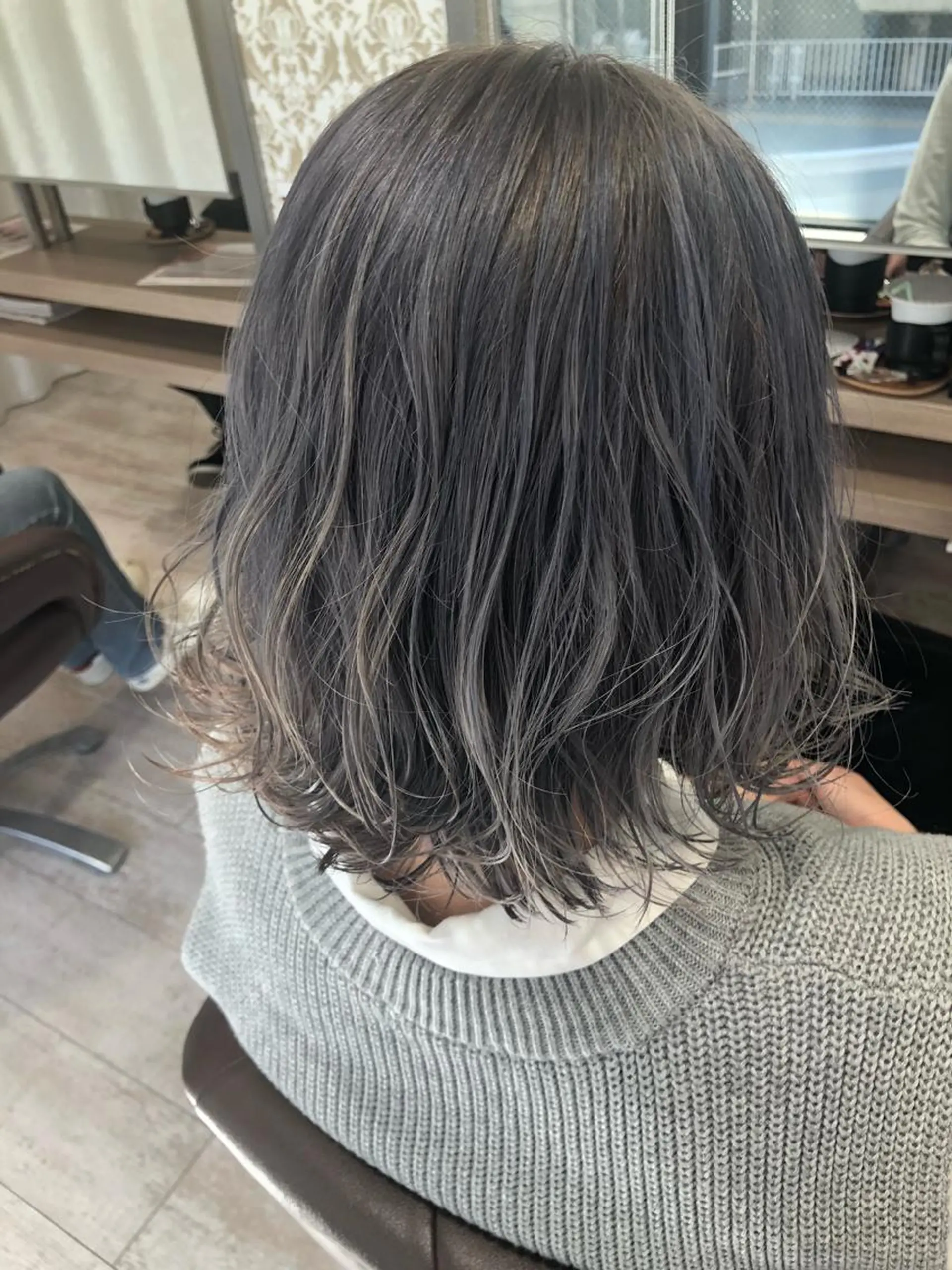 ミディアム カラー cherir髪質改善 パーソナルカラー診断のヘアスタイル