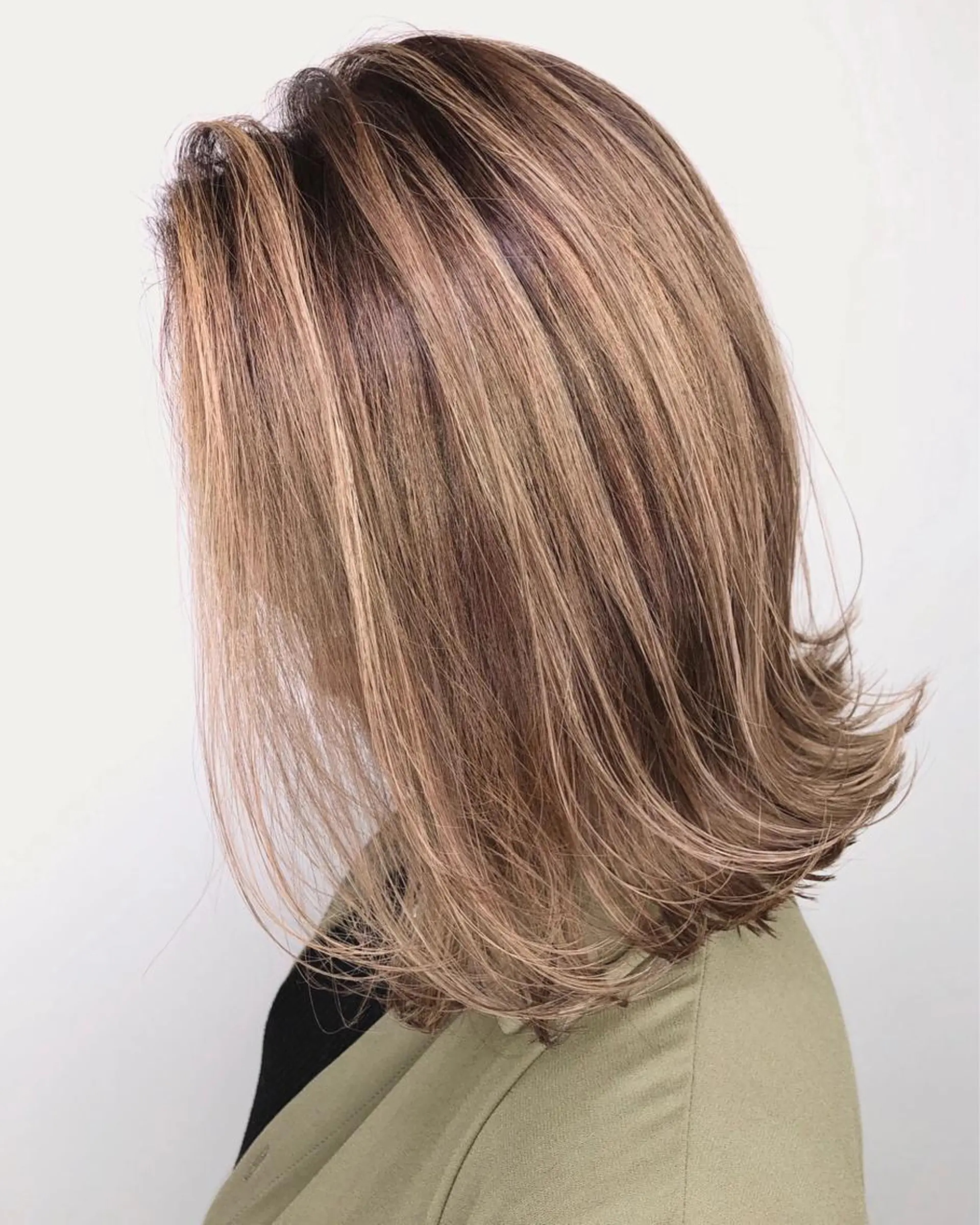 ミディアム カラー ハイライトカラー ハイライト ✨レイヤーカット✨ HIDEのヘアスタイル