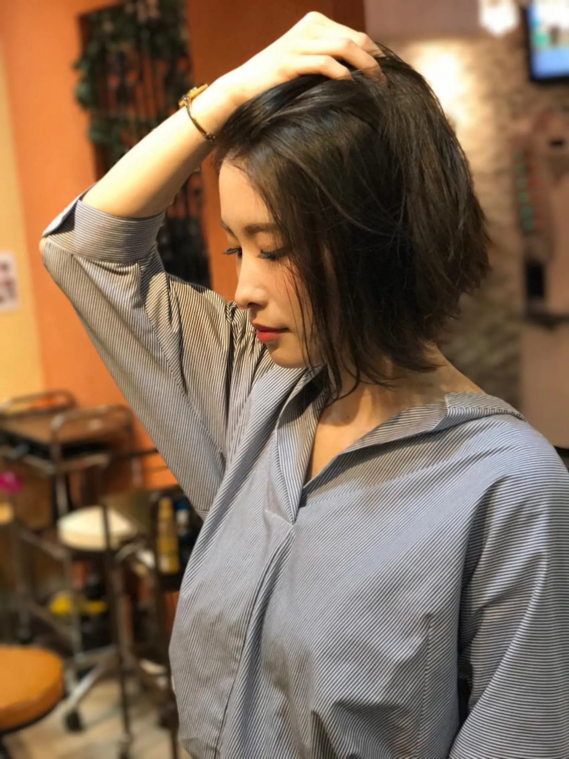 ショート 切りっぱなしボブ ボブ 外ハネヘア ショートは任せて ミヤザキのヘアスタイル