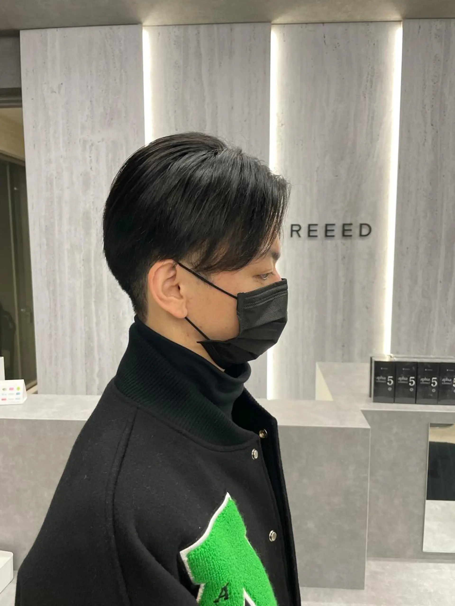 ショート メンズ センターパート 刈り上げ 縮毛矯正 REEED所属・毛流れ縮毛矯正✨ メンズ那智優貴のヘアスタイル