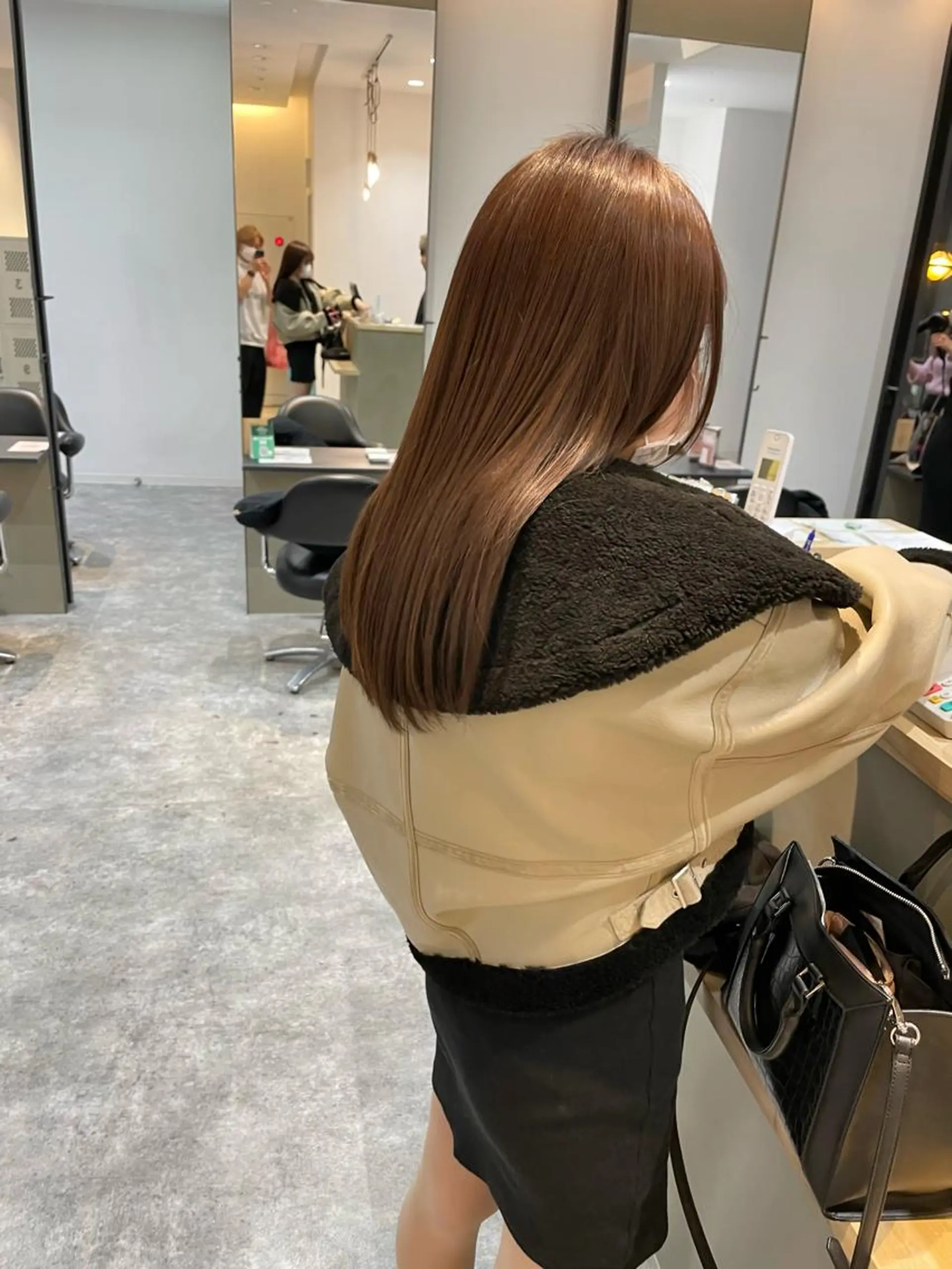 セミロング 岩戸 新のヘアスタイル