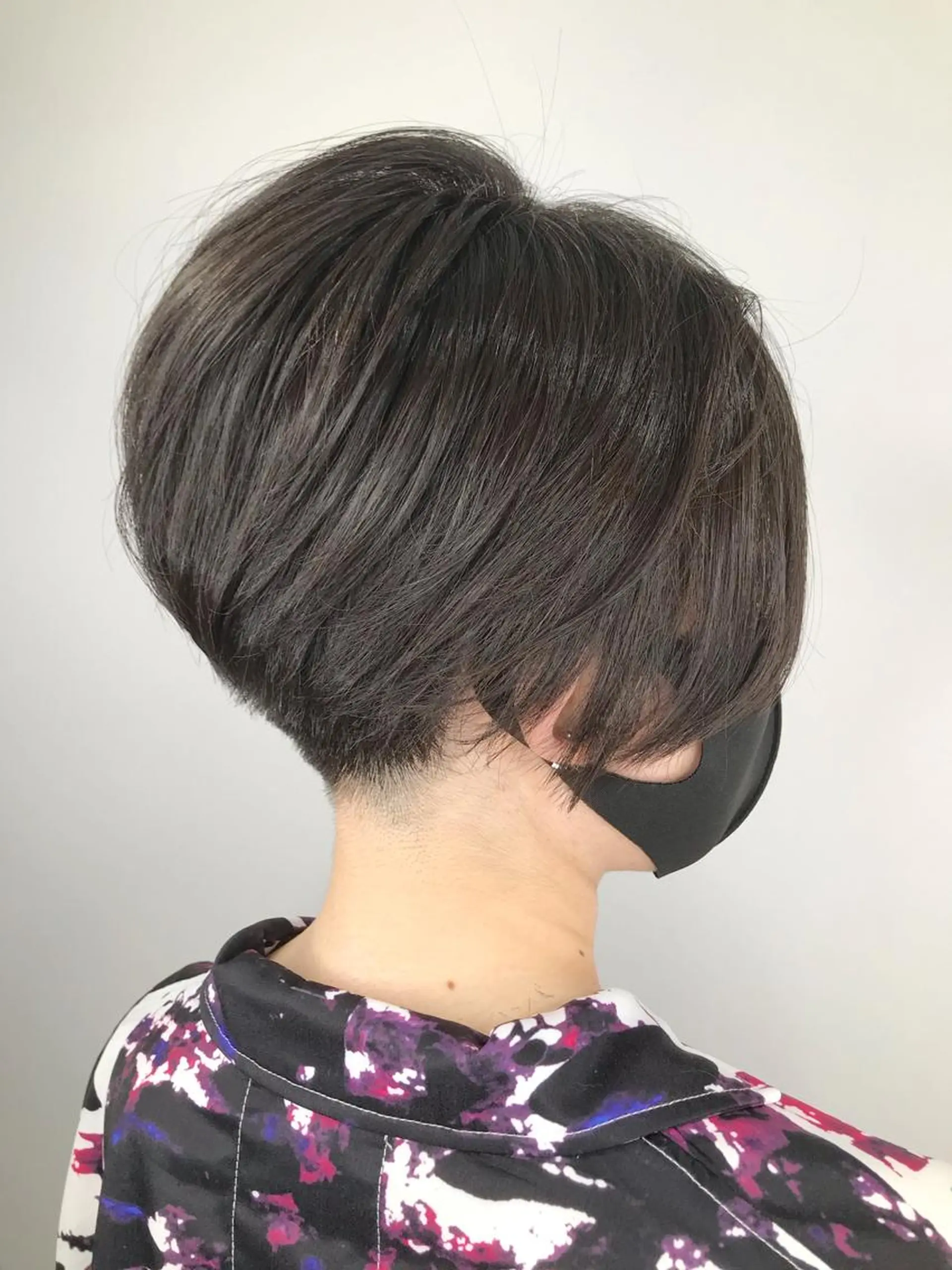 ショート インナーカラー/ ストレート/奥野洸也のヘアスタイル