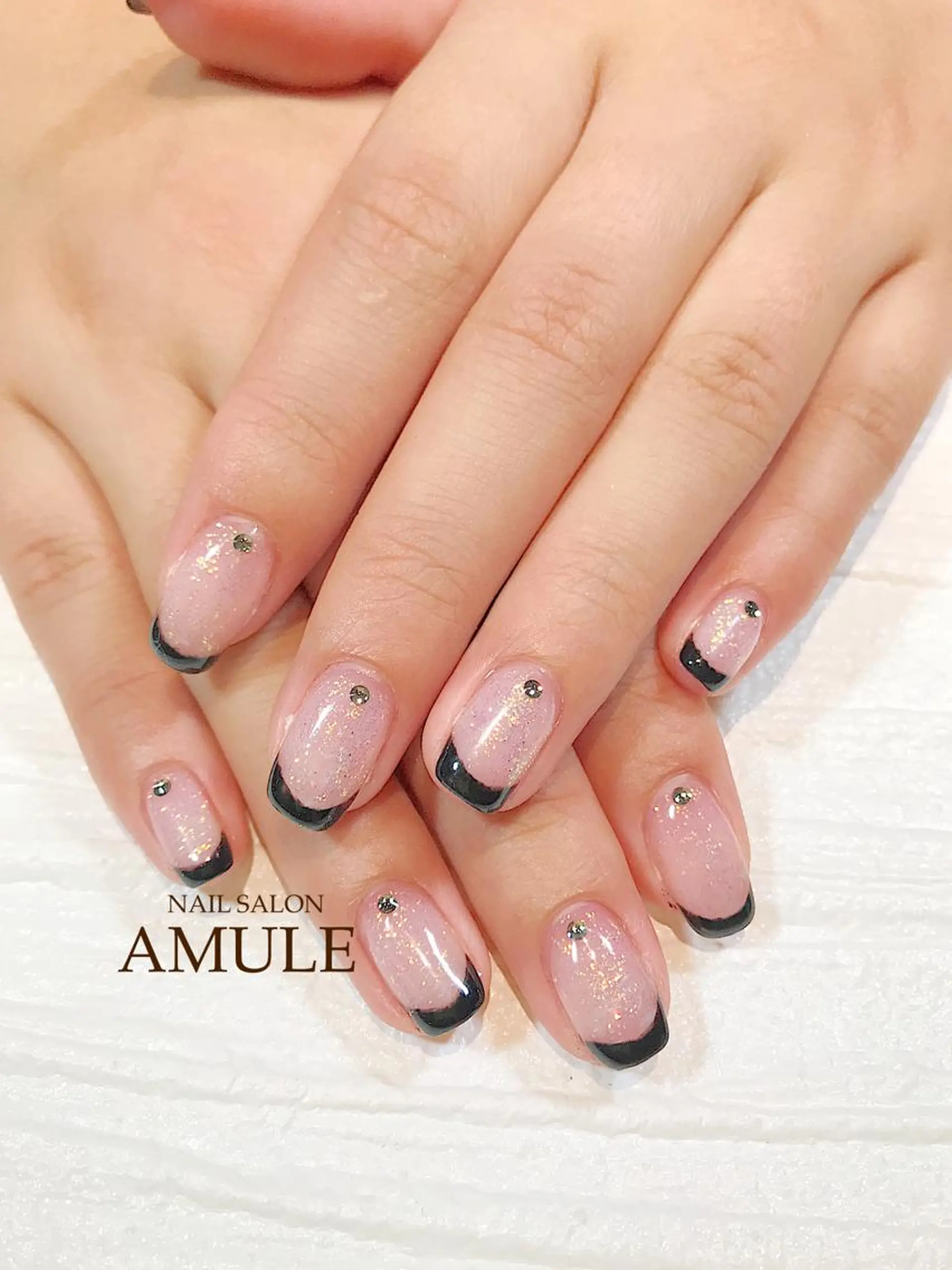 ネイル フレンチネイル ワンカラーネイル ストーンネイル ハンドネイル NAILSALON AMULEのネイルデザイン