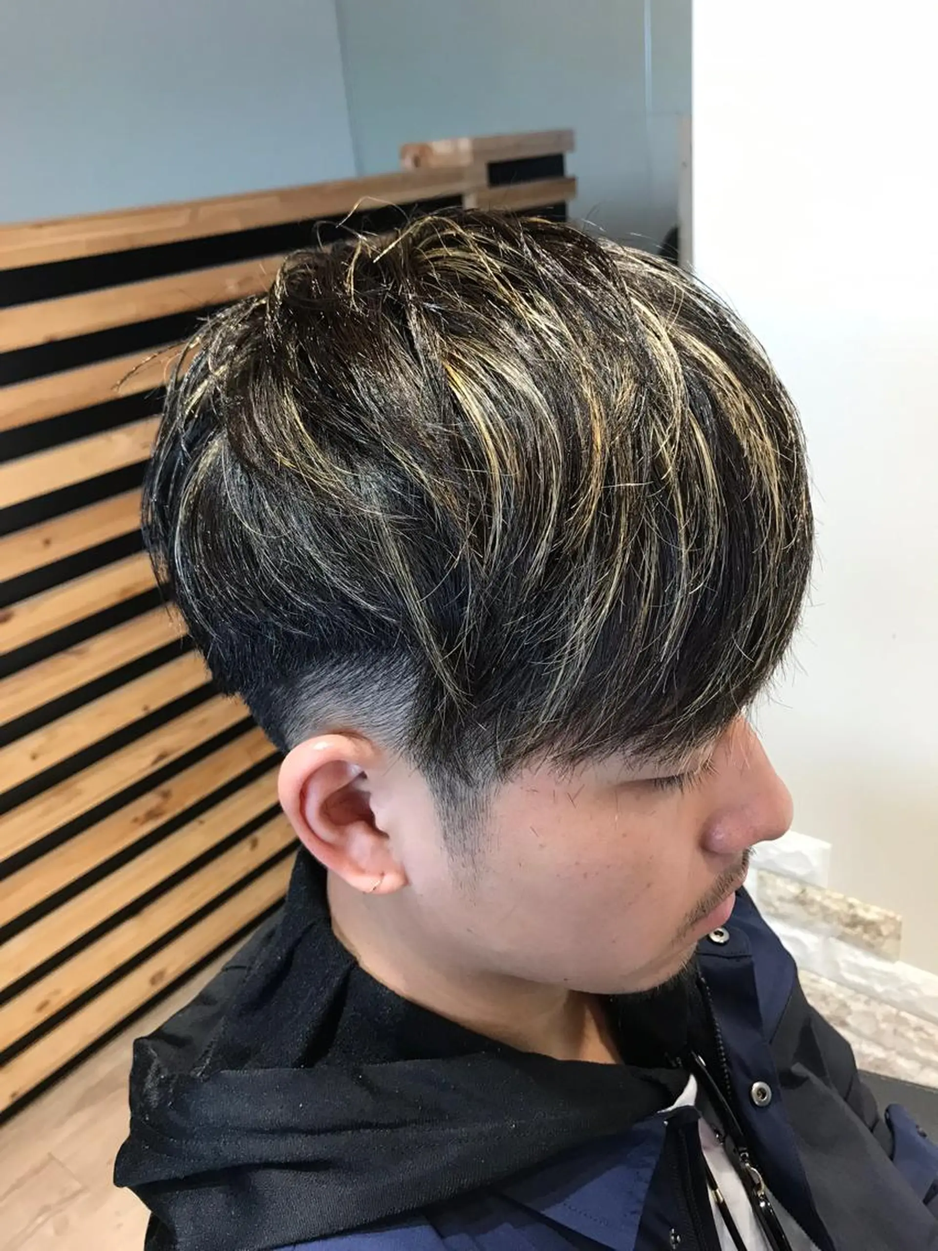 カラー メンズ メンズハイライト ハイライトカラー ヘアカラー 大久保 隆蔵のヘアスタイル