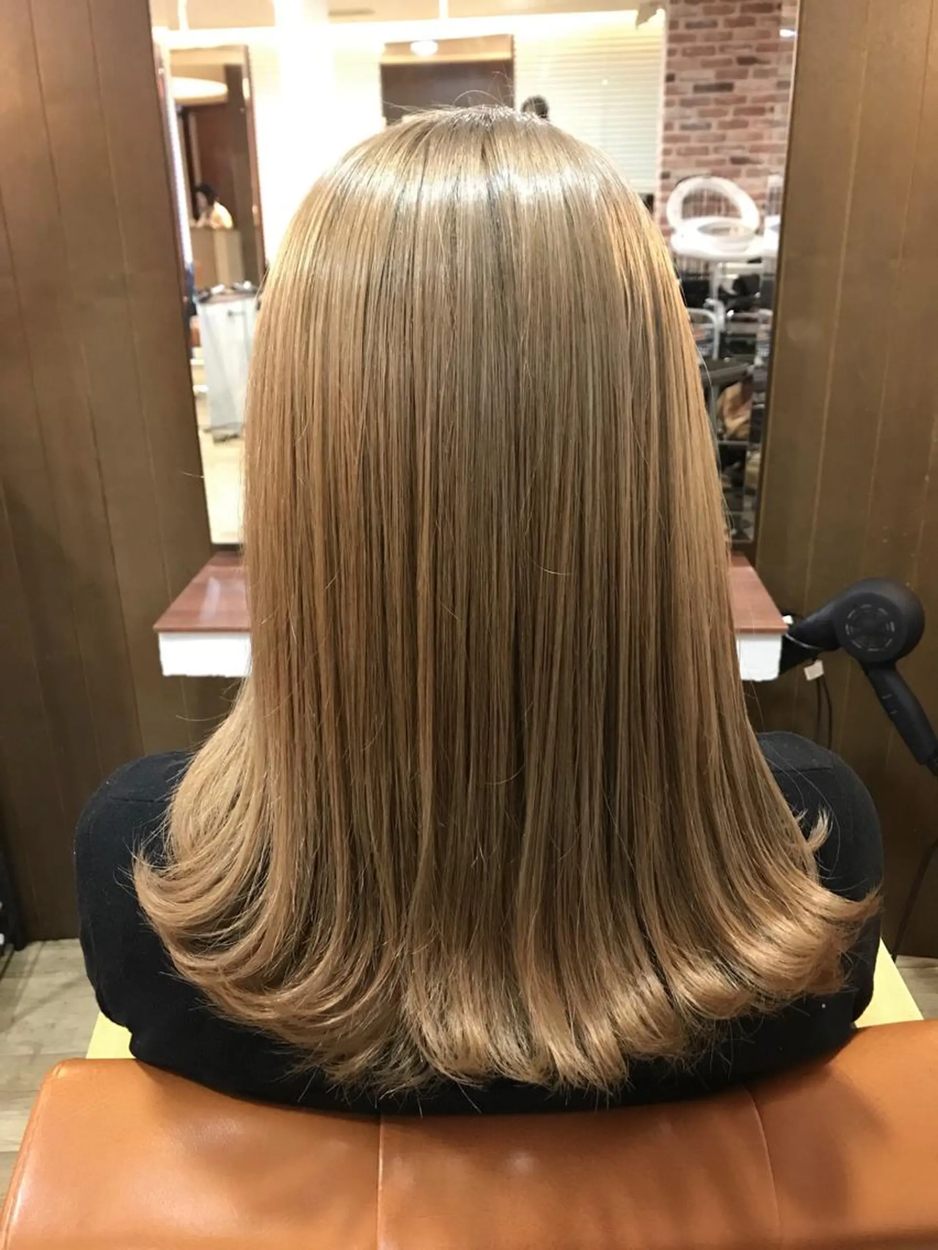 ロング カラー ブリーチ ブロンド ケアブリーチ 外国人風カラー 松田 類生のヘアスタイル