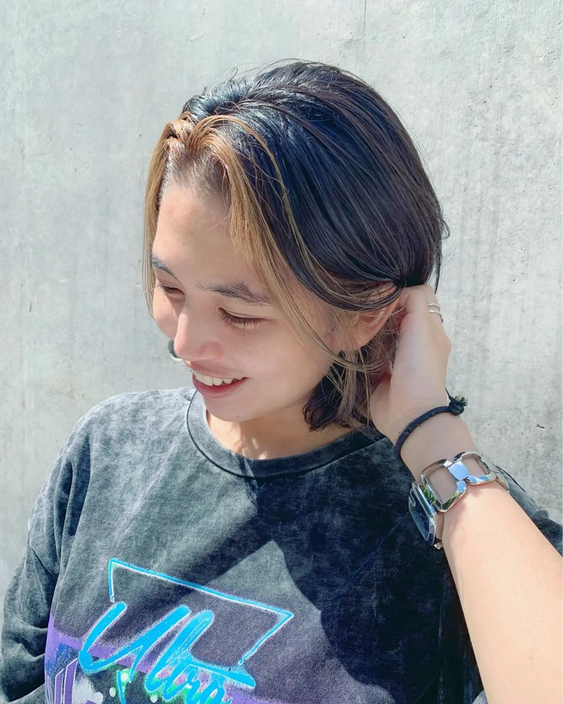 ショート カラー デザインカラー ヤマグチ リョウのヘアスタイル