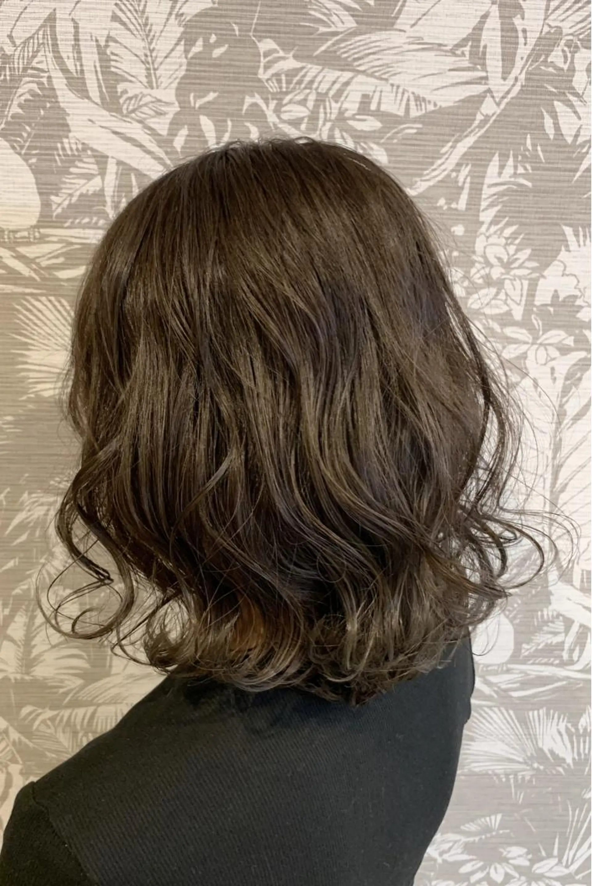 ミディアム カラー パーマ ヘアアレンジ 切りっぱなしボブ グレージュ ボブ 外国人風カラー APSEE メンズカラー特化のヘアスタイル