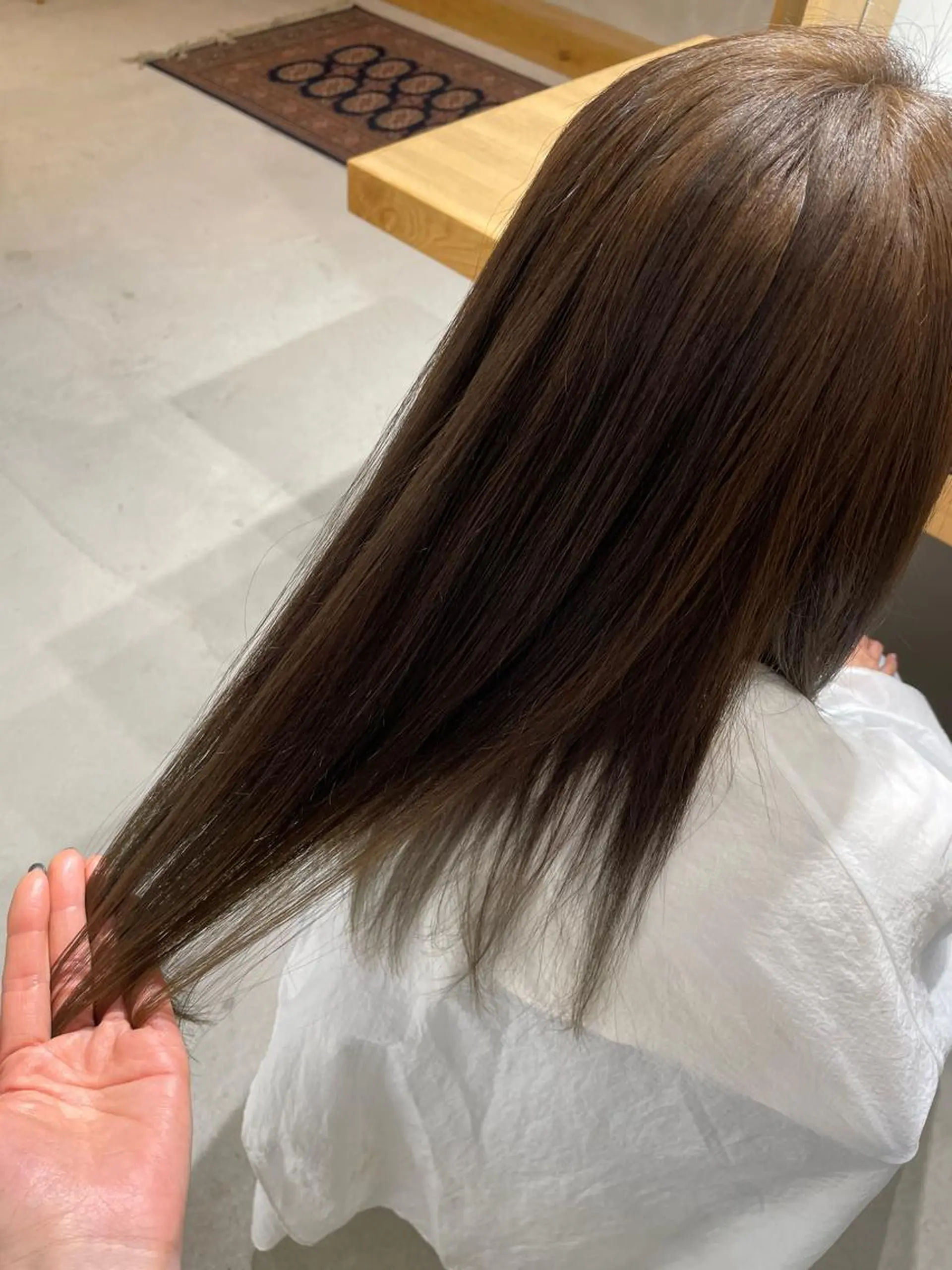 カラー タケウチ サトミのヘアスタイル
