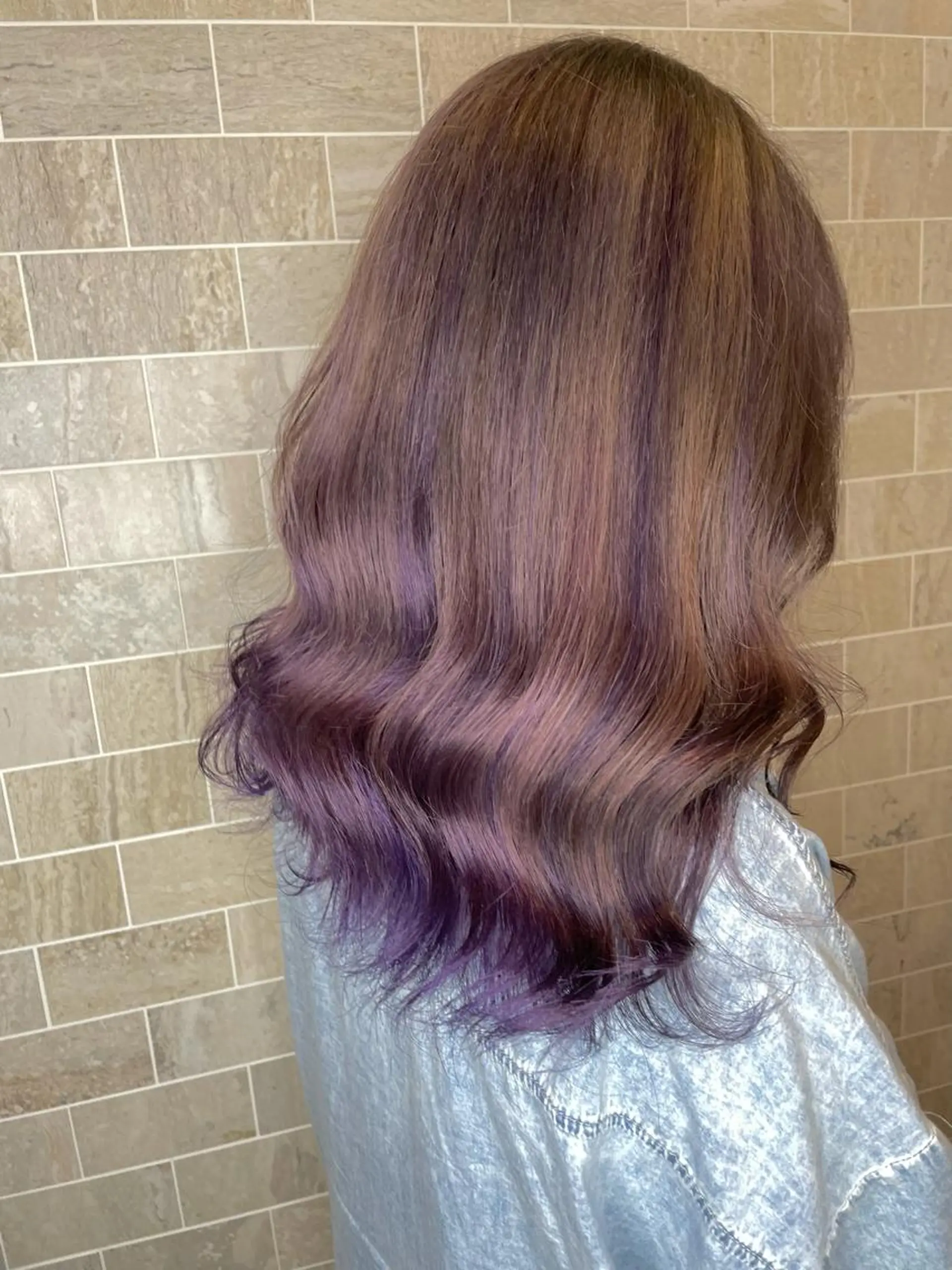 セミロング ヘアカラー トリートメント ブリーチ毛矯正.髪質 改善.髪にドラマをのヘアスタイル