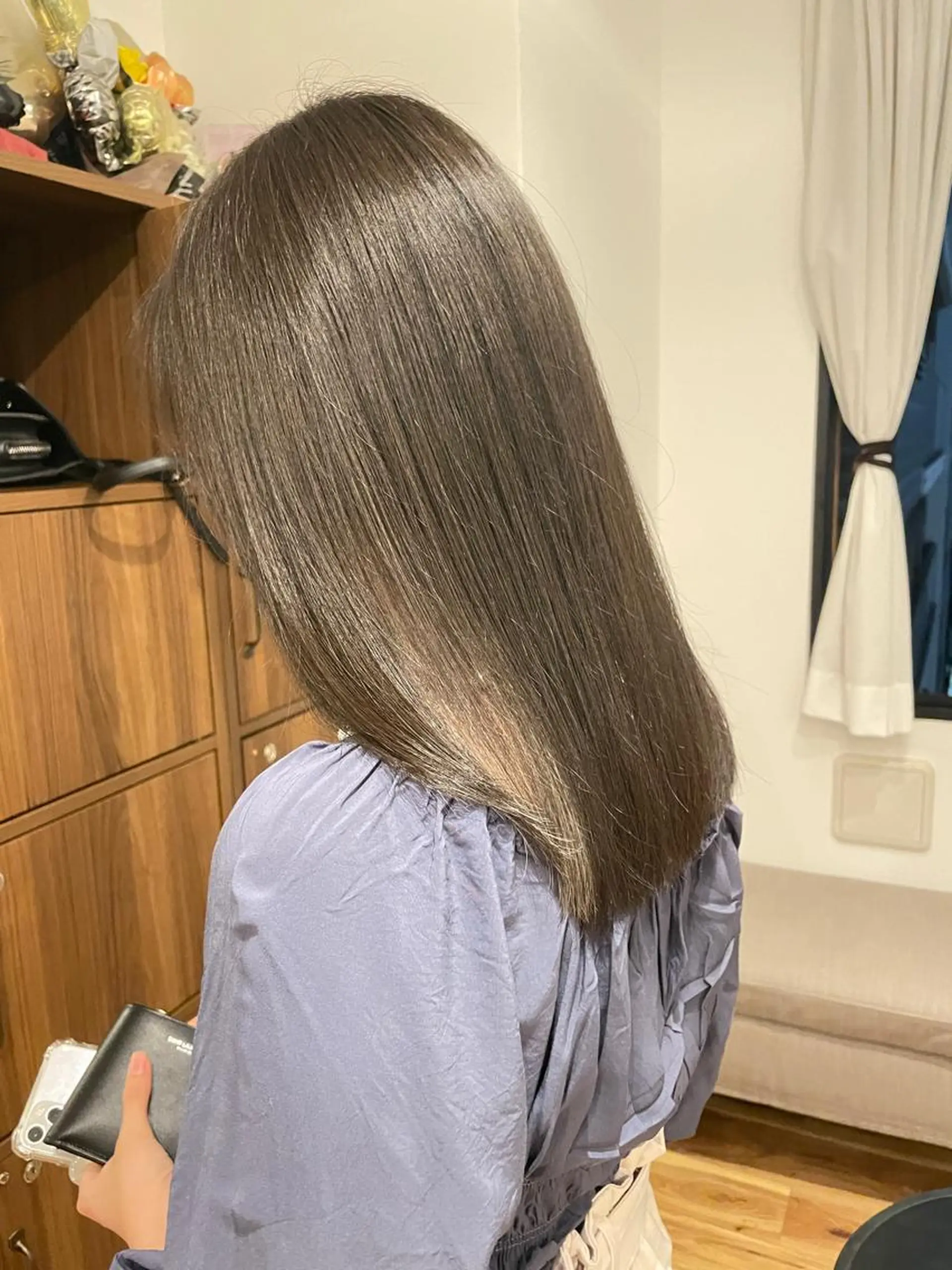 セミロング カラー i'll 未空のヘアスタイル