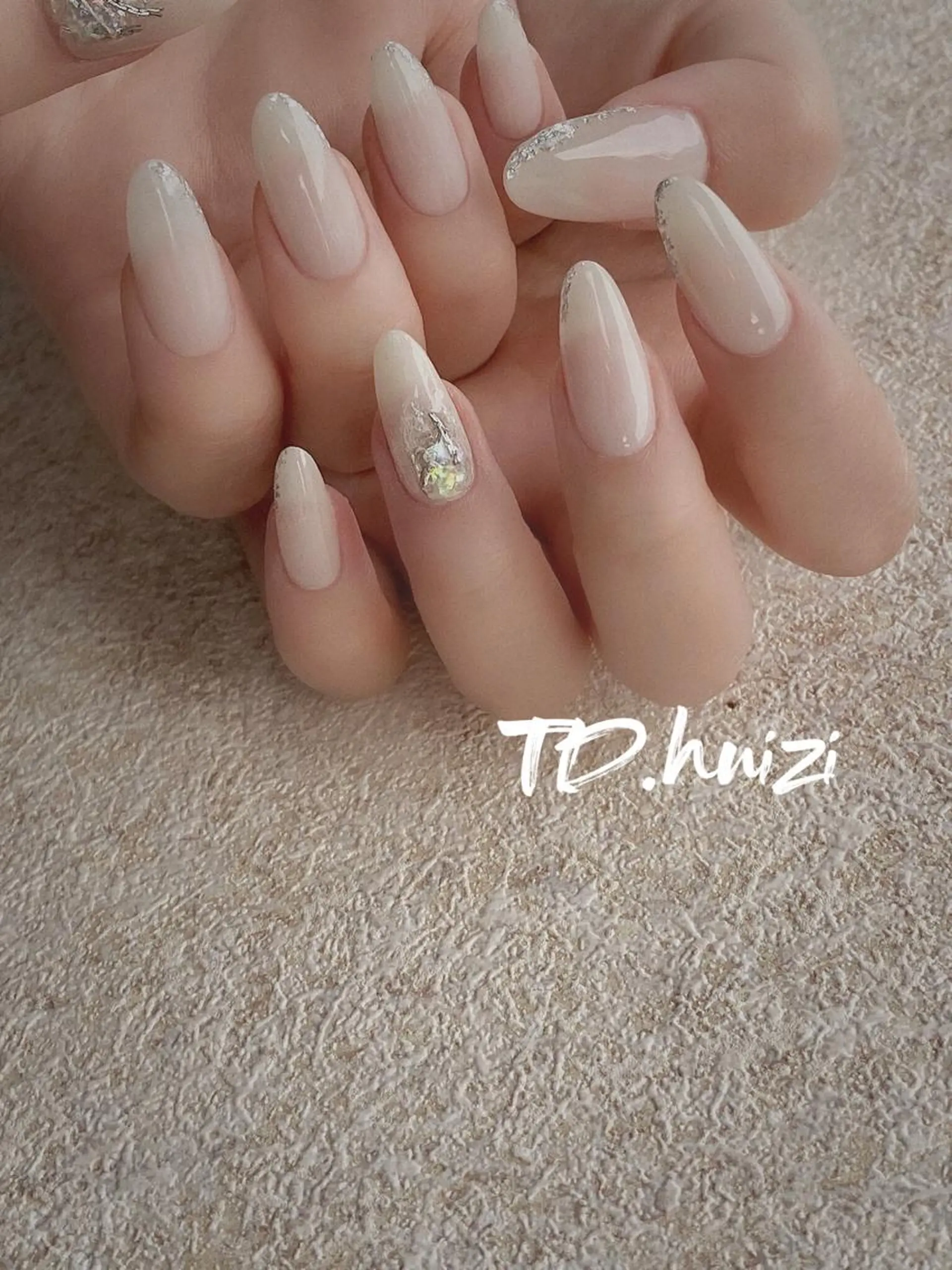 セミロング めぐみのネイルサロン スタッフ練習のネイルデザイン