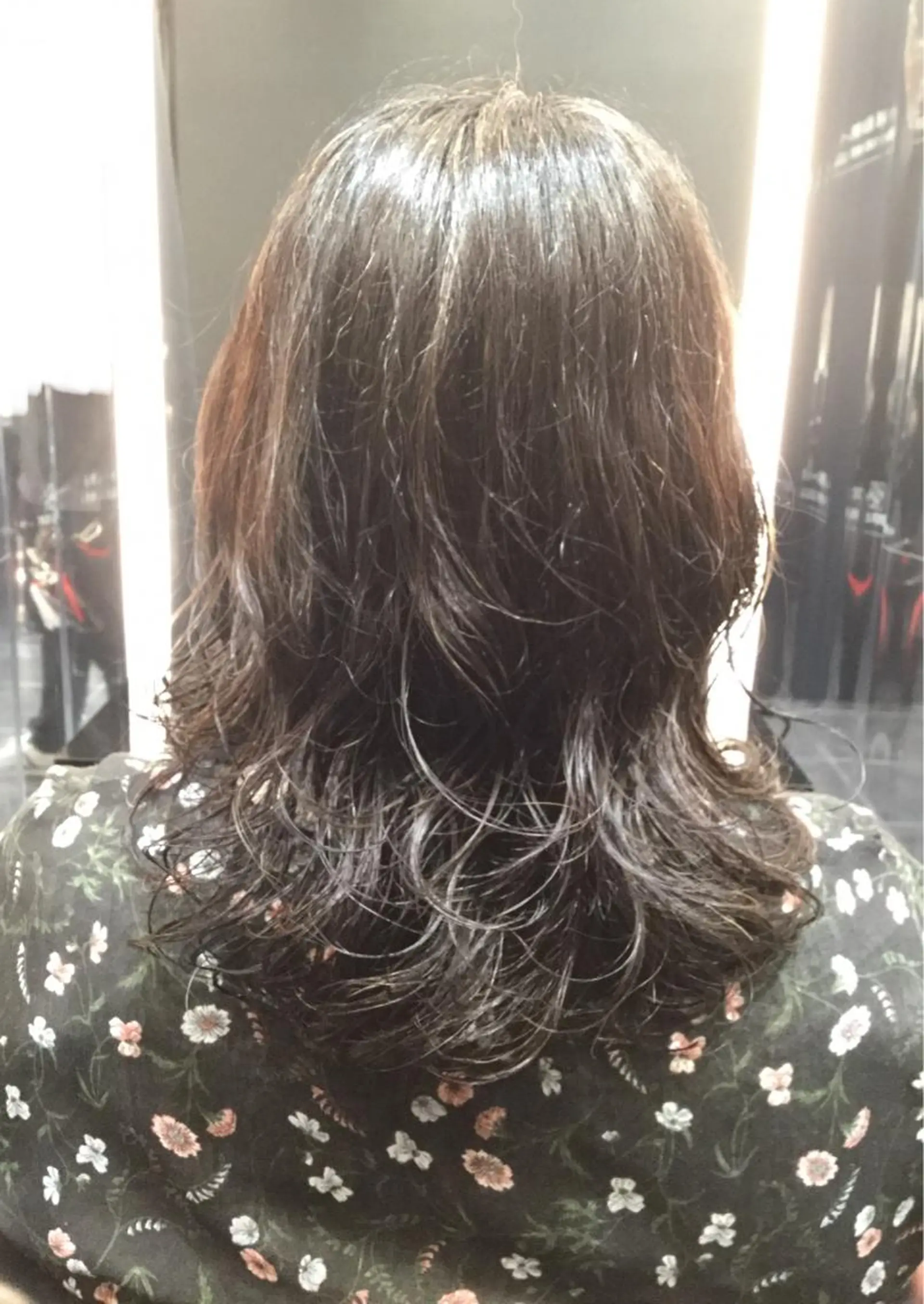 セミロング カラー パーマ Annon プライベートサロンのヘアスタイル