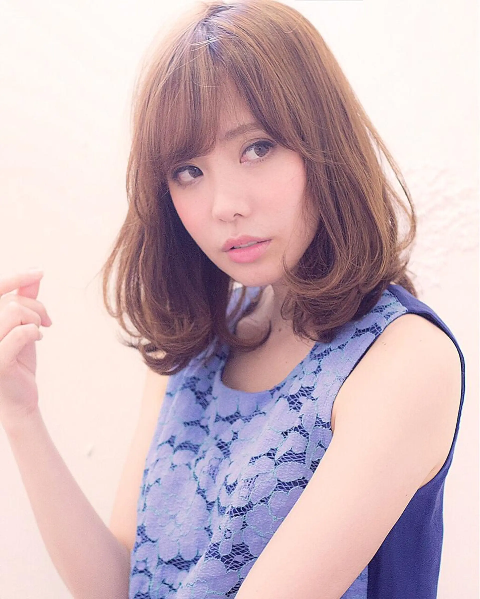 ミディアム カラー 上田 ヒロツグのヘアスタイル