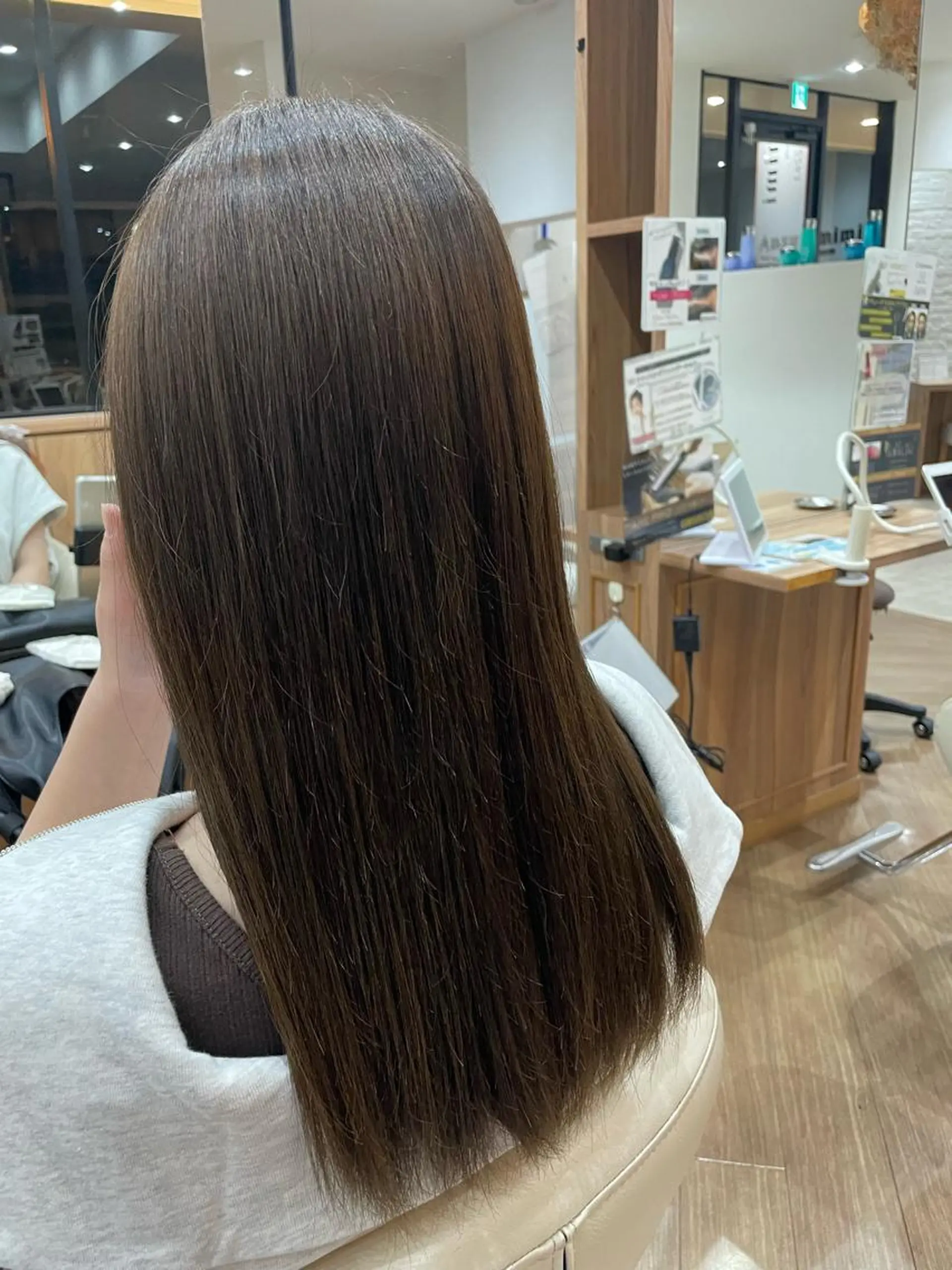 ロング カラー 堀口 鈴花のヘアスタイル