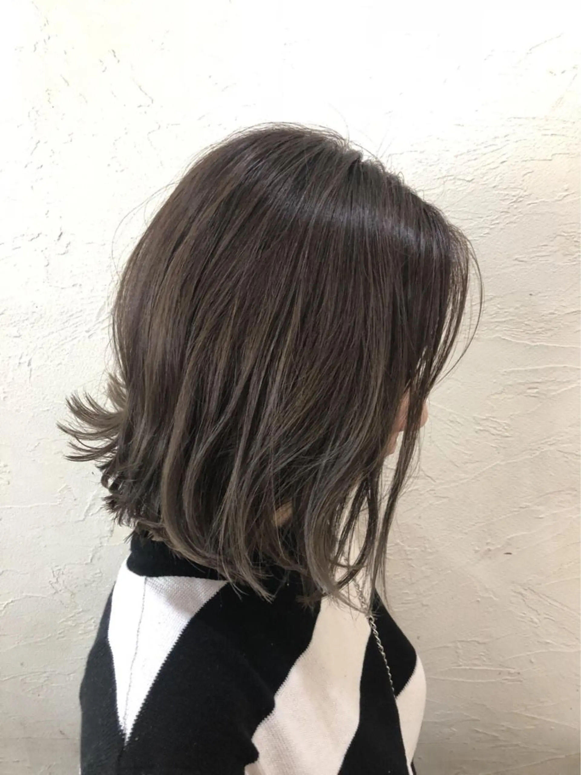 カラー 出村谷 雄太のヘアスタイル