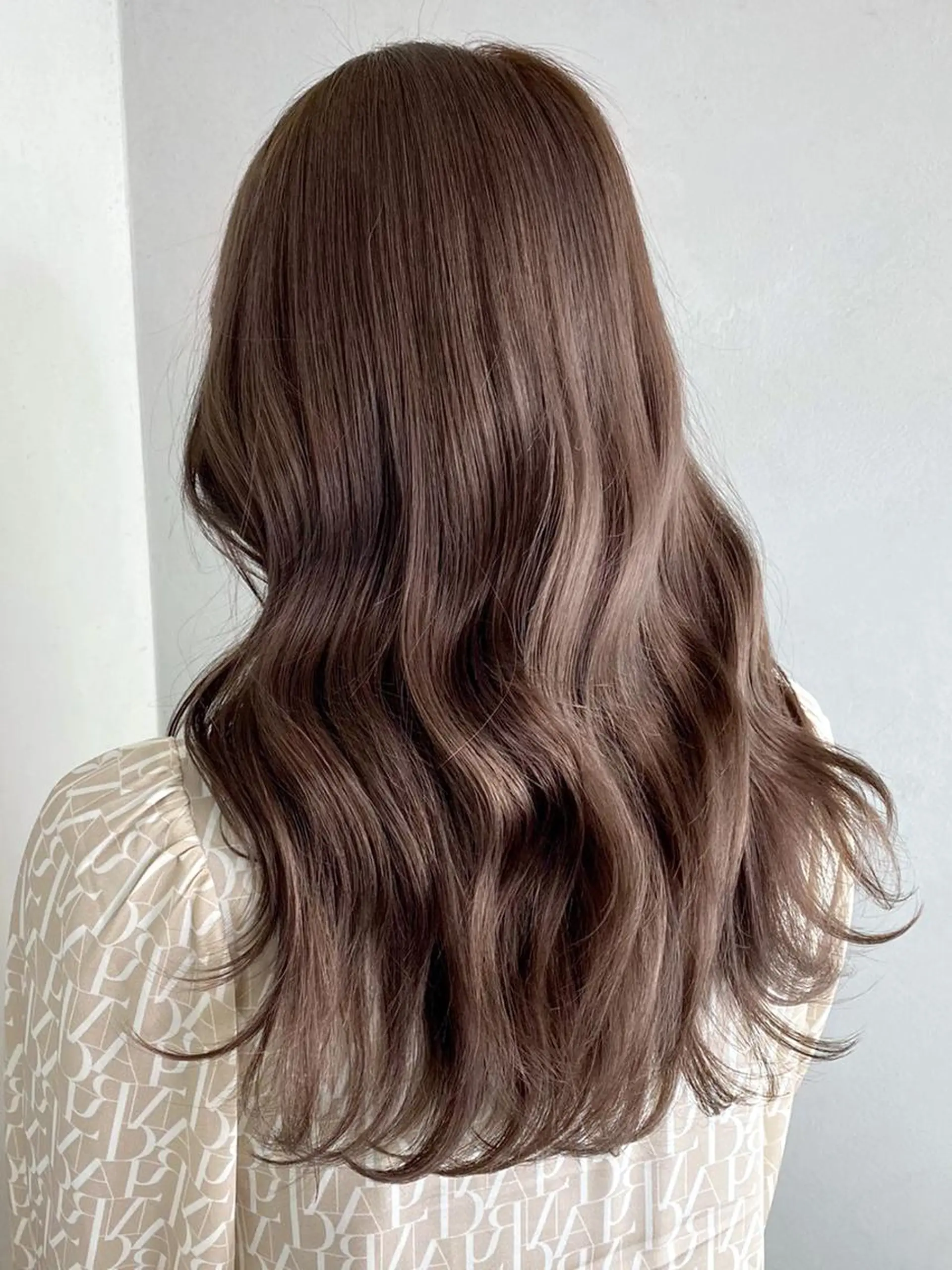 ロング カラー パーマ ヘアアレンジ アッシュ ラベンダーカラー ラベンダーアッシュ ITbyALBUM 中野店のヘアスタイル