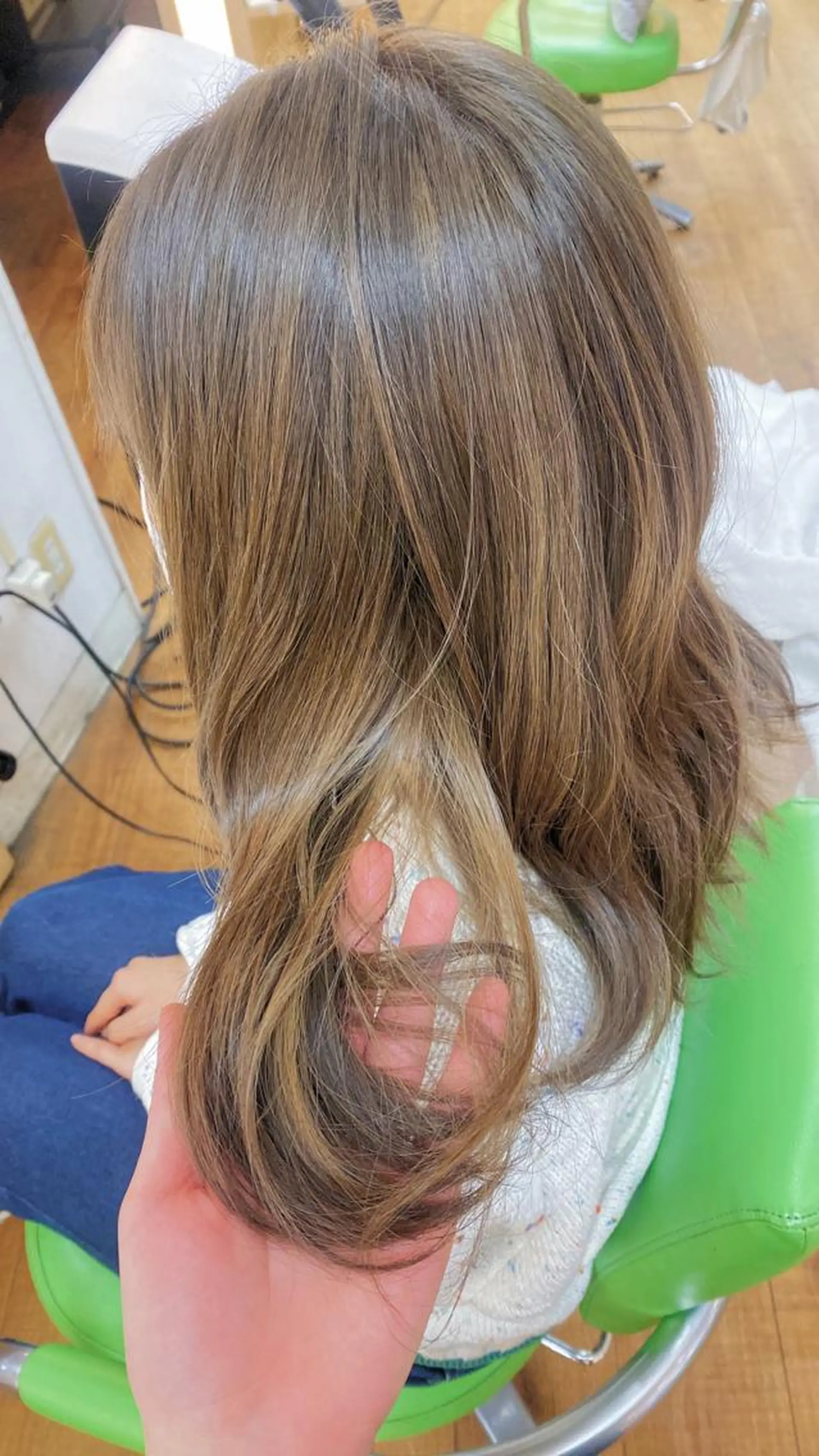 ロング 宇賀 芹加のヘアスタイル