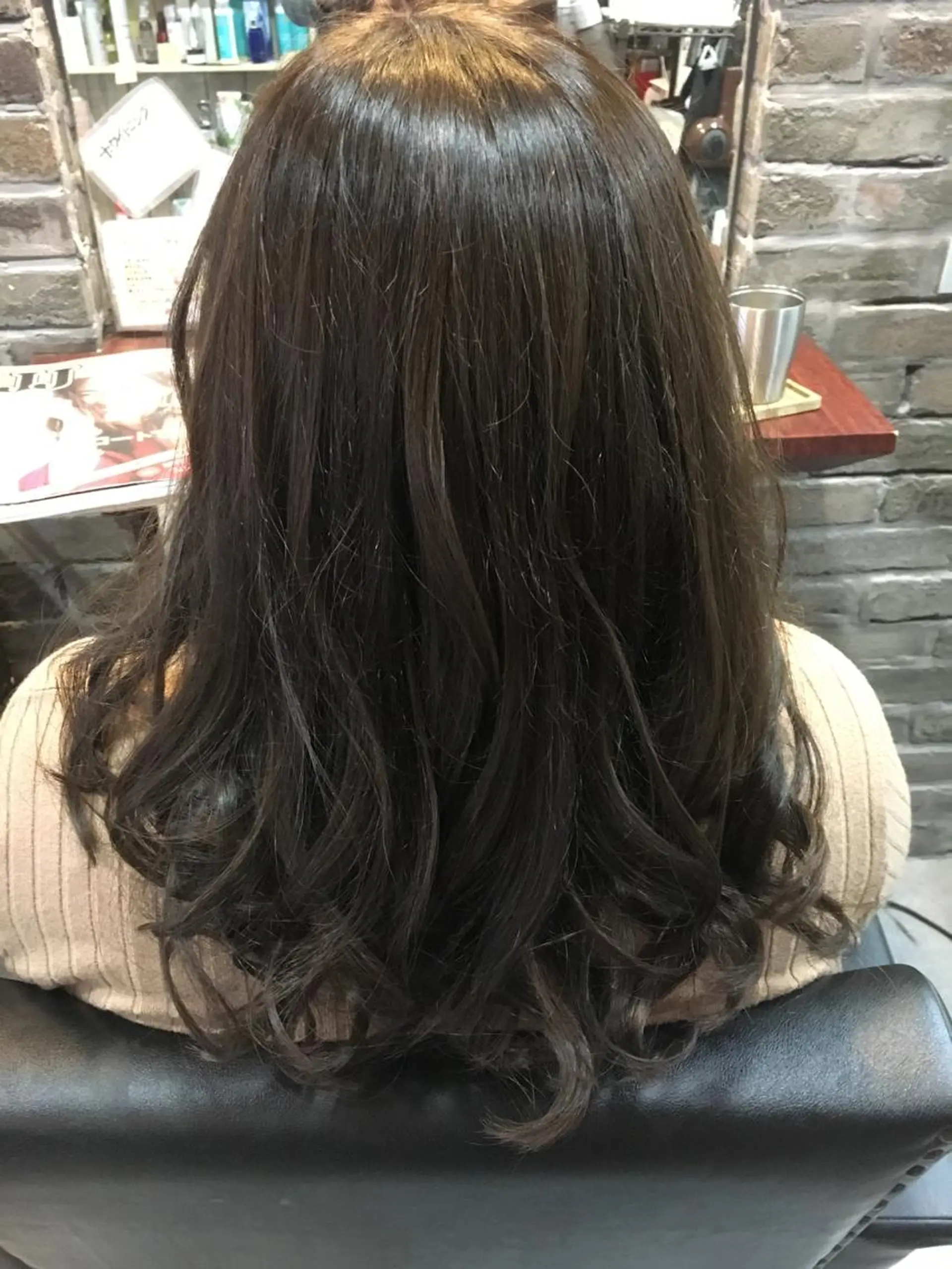 セミロング カラー ブリーチ グレージュ カット ヘアカラー 東條 克義のヘアスタイル