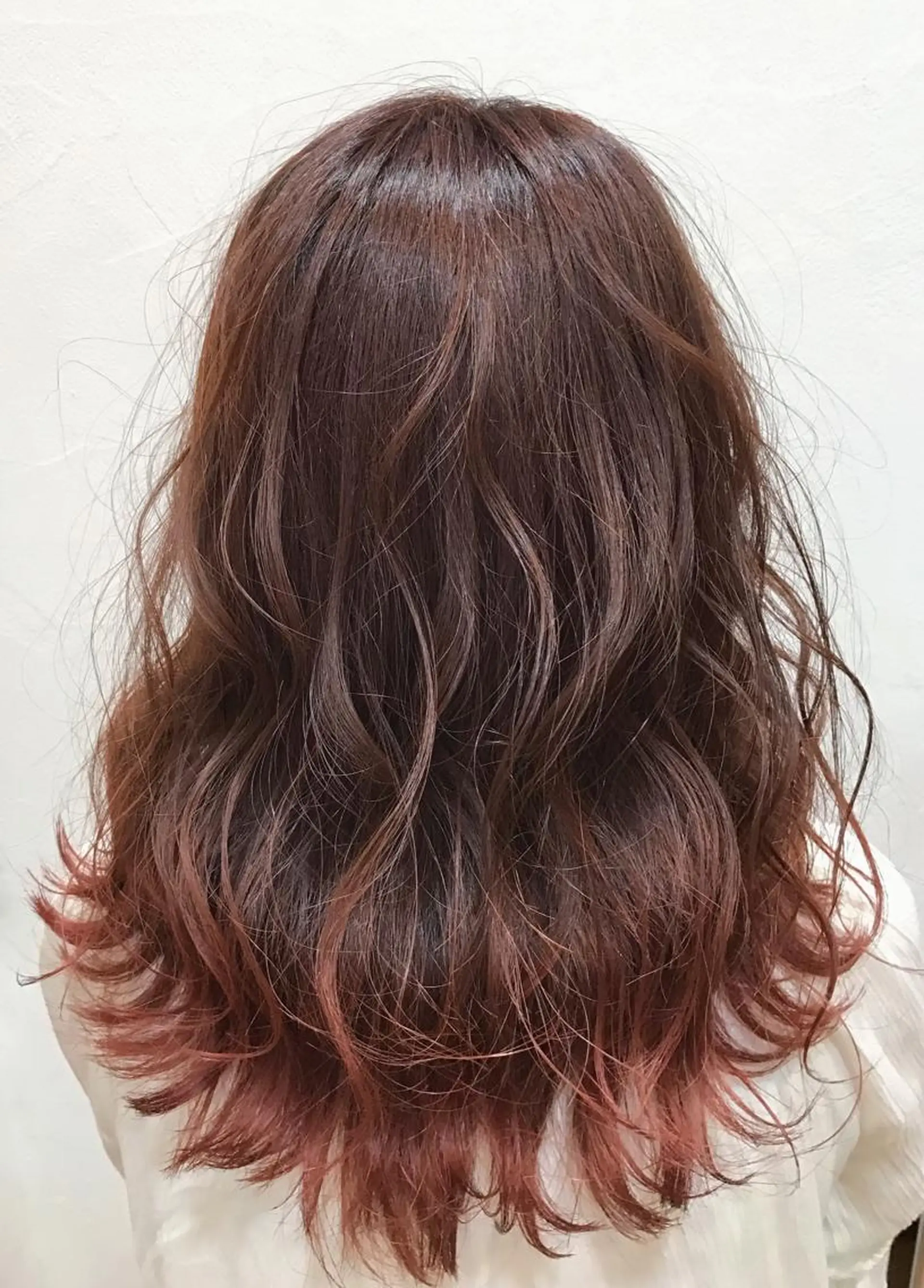 セミロング カラー ピンクカラー メンズカット特化柏駅 徒歩3分LOUのヘアスタイル