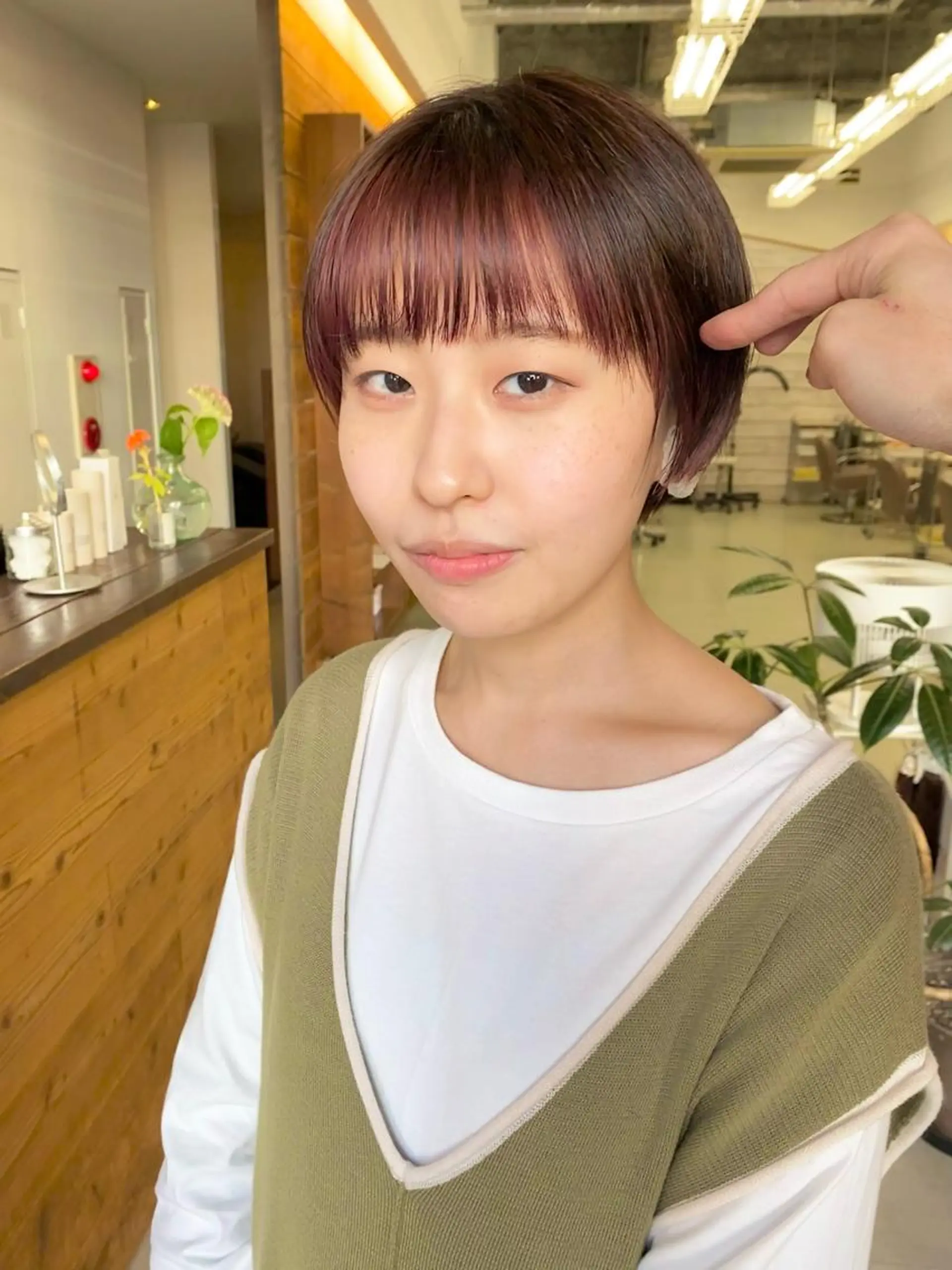 ショート カラー ミストバング ブリーチ ケアブリーチ デザインカラー  フェイスフレーミング クロスパーマ× 透明感カラー✂︎のヘアスタイル