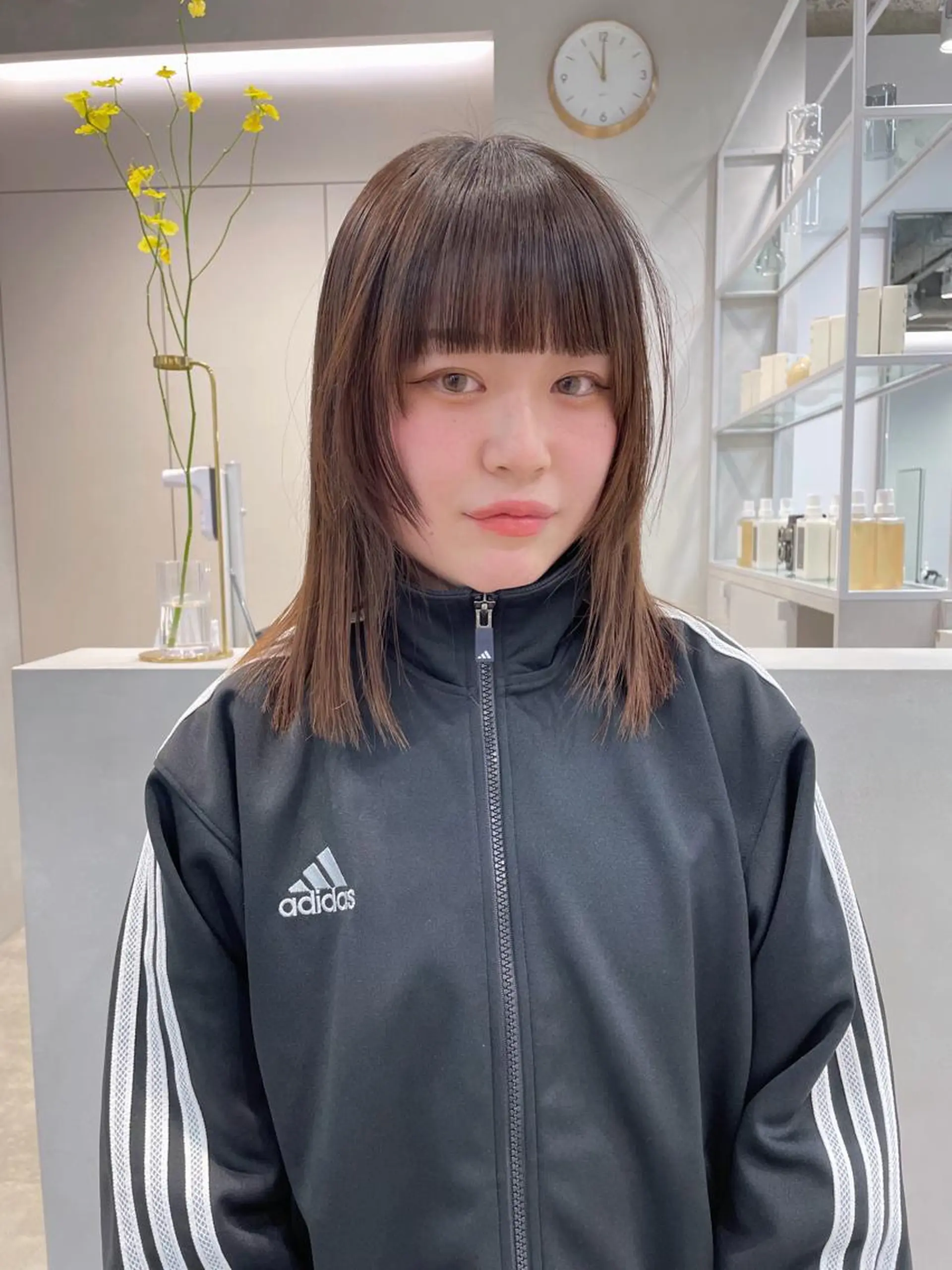 ミディアム 青木 優歩のヘアスタイル
