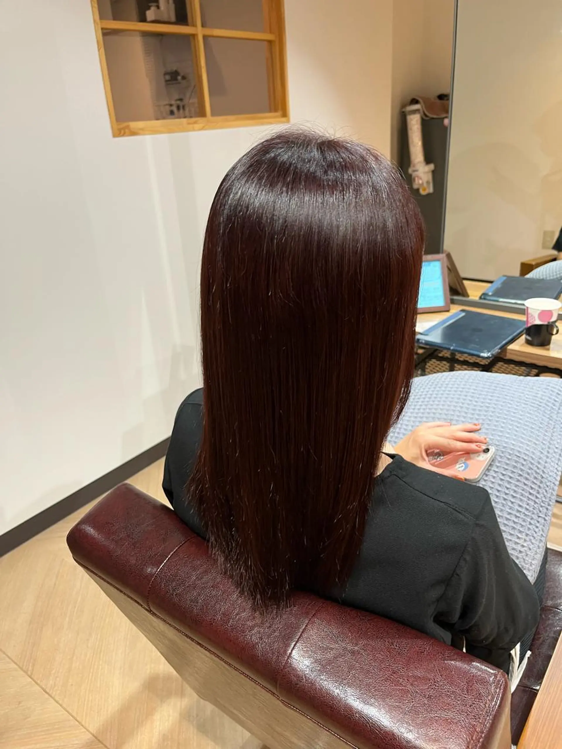 カラー バイオレットカラー 奥野 涼香のヘアスタイル