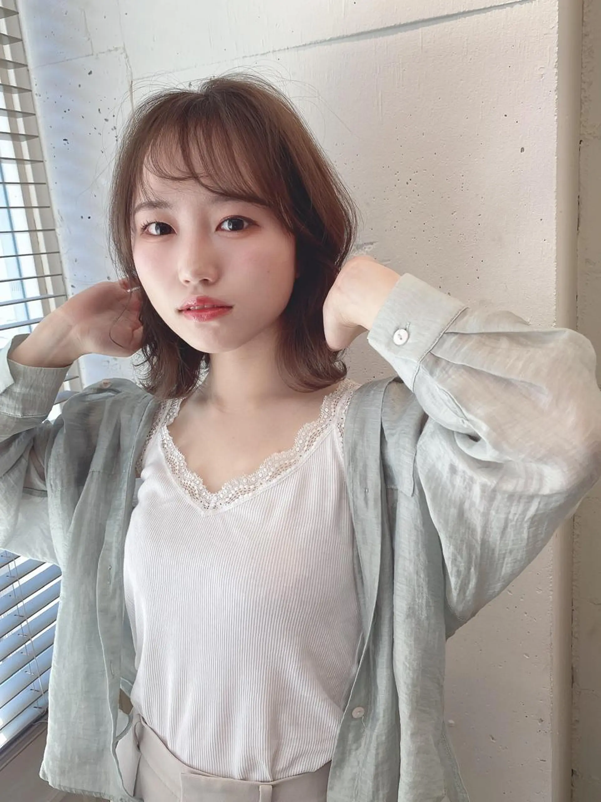 ミディアム ボブ 外ハネヘア 具志 正太のヘアスタイル