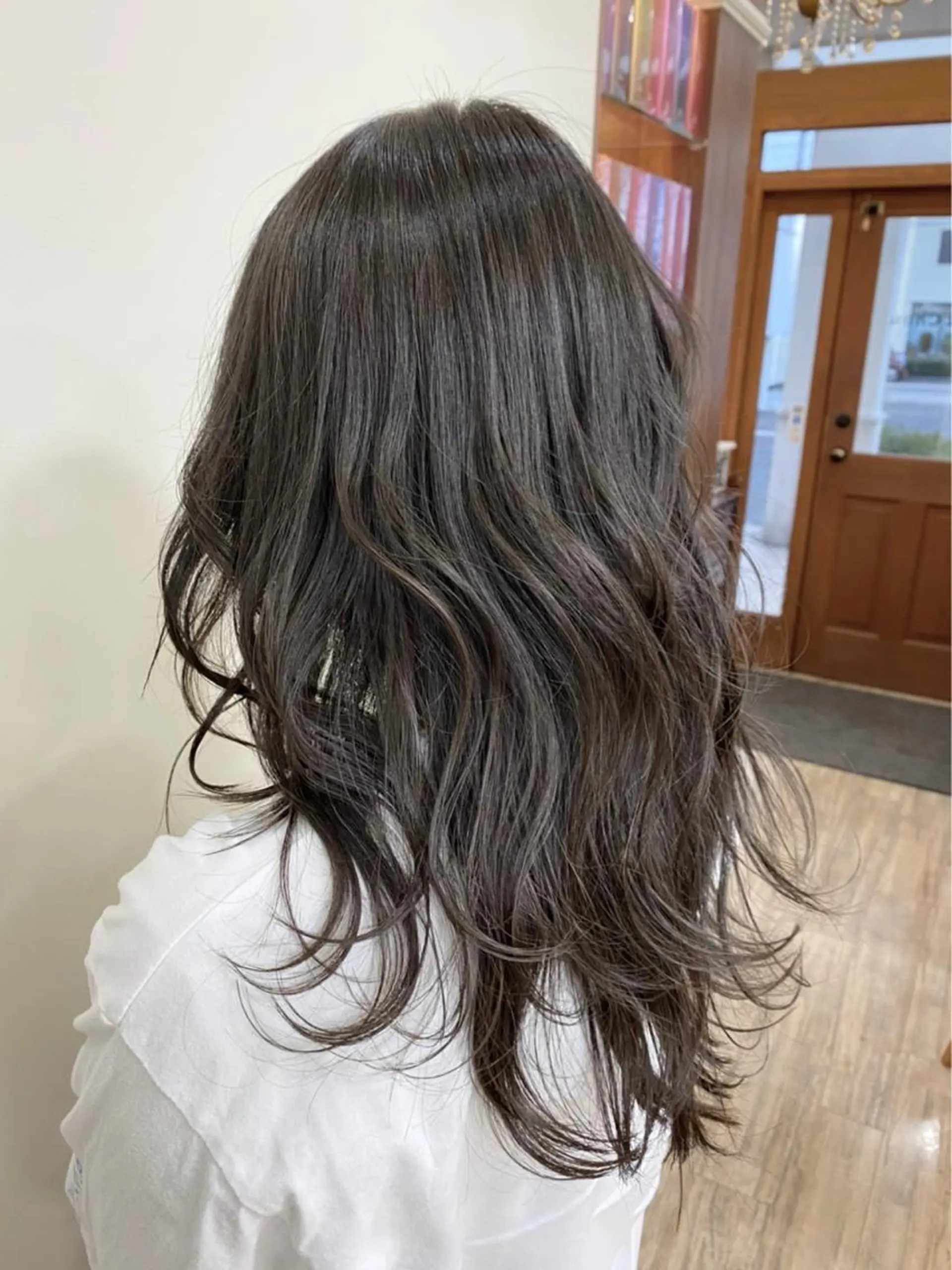 カラー SALOWIN栄 高須大貴のヘアスタイル