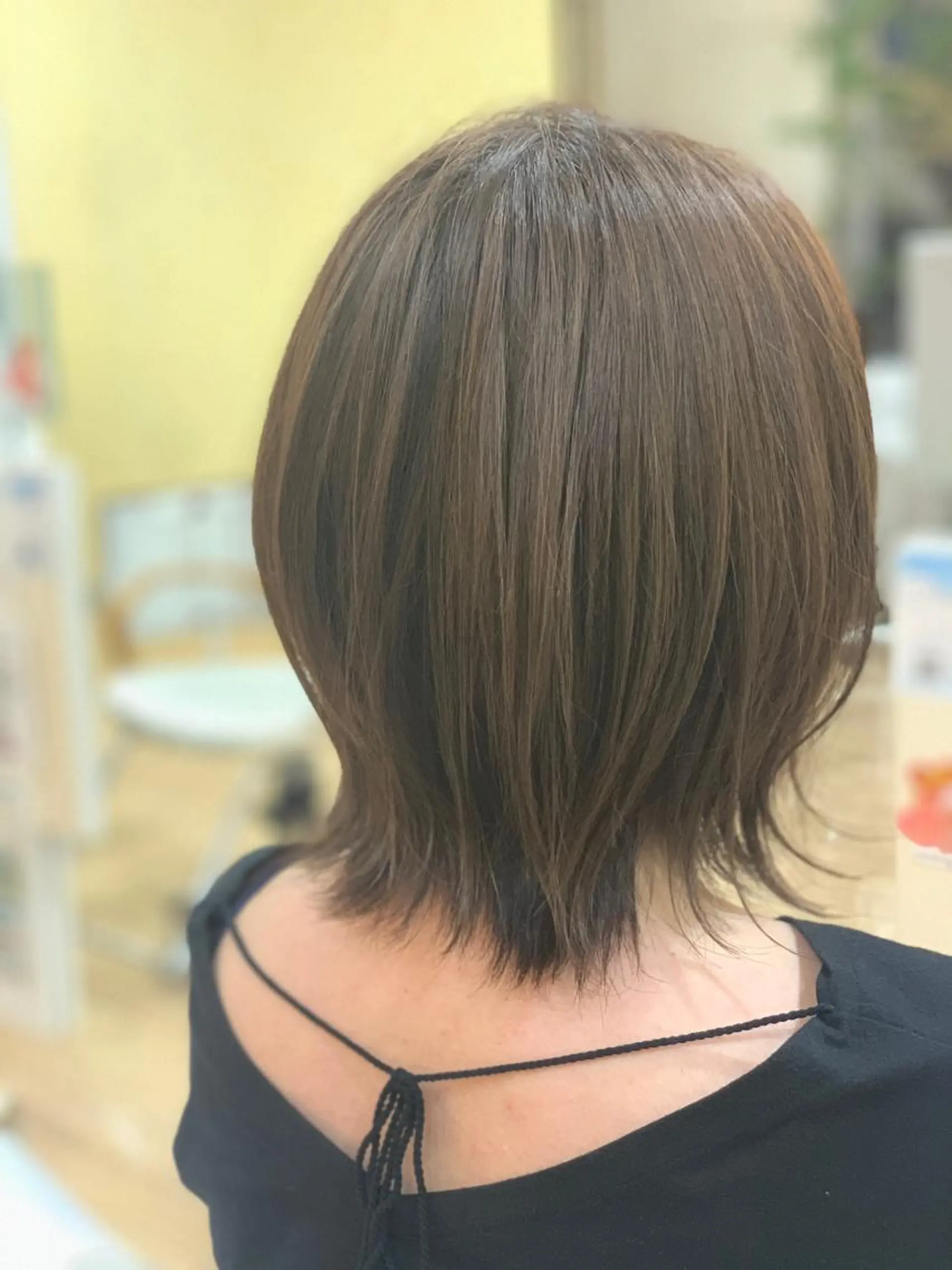 ミディアム カラー 透明感カラー バイオレットカラー ヘアカラー 吉川 茉由子のヘアスタイル
